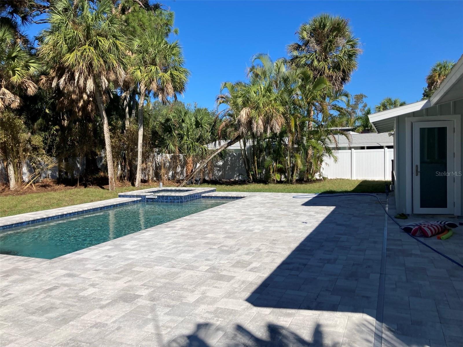 4522 BANAN PL