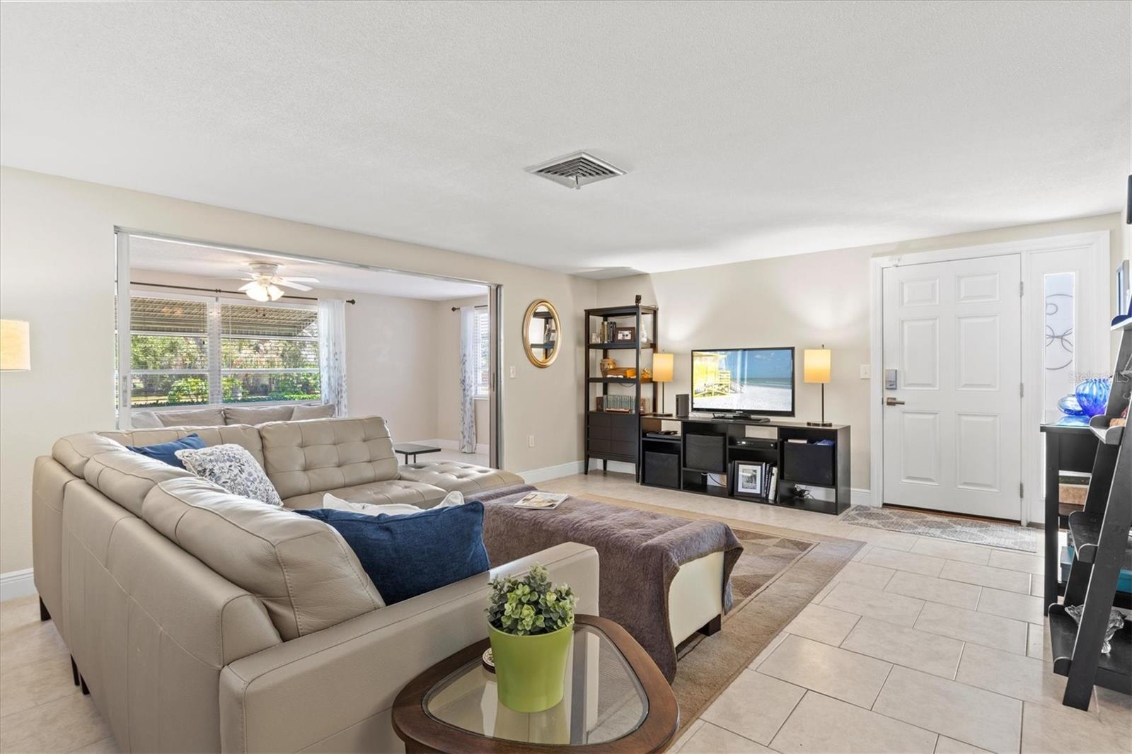 2435 TERRY LN