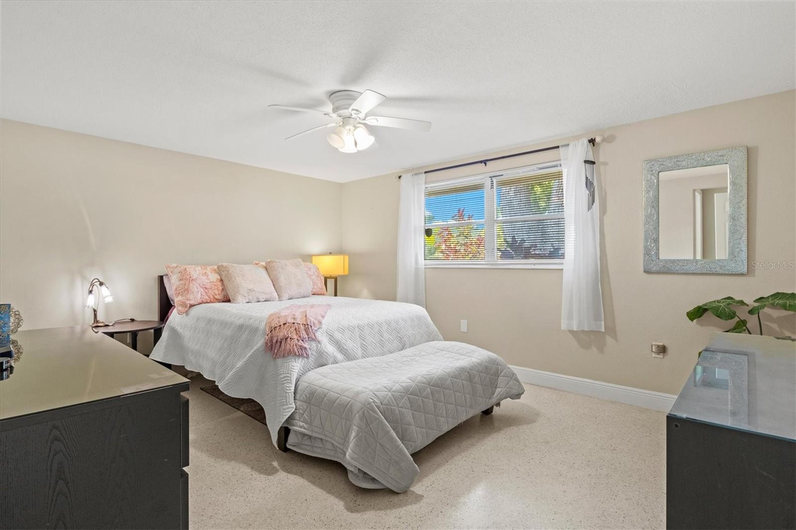 2435 TERRY LN
