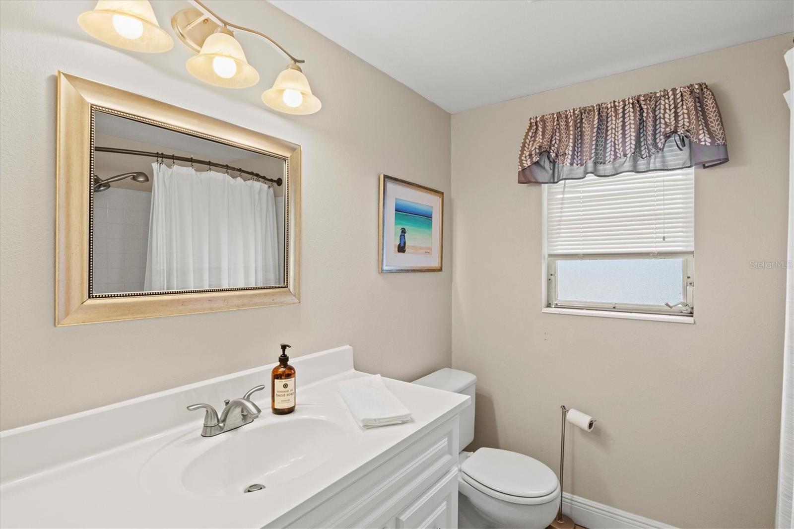 2435 TERRY LN