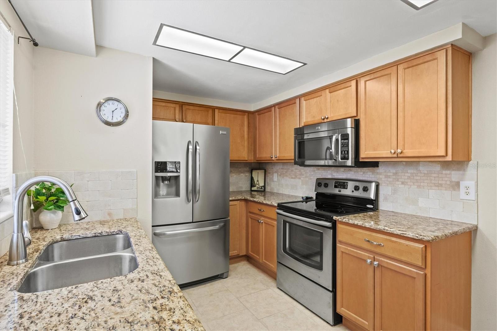 2435 TERRY LN
