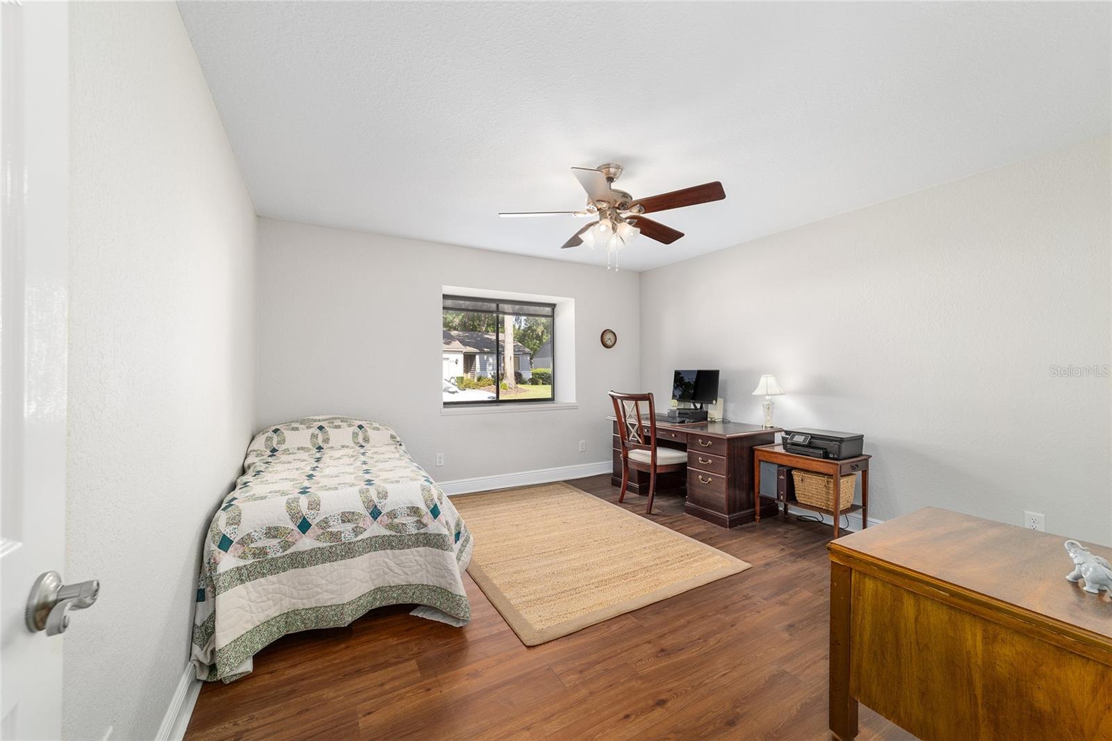 2049 SE 37TH COURT CIR