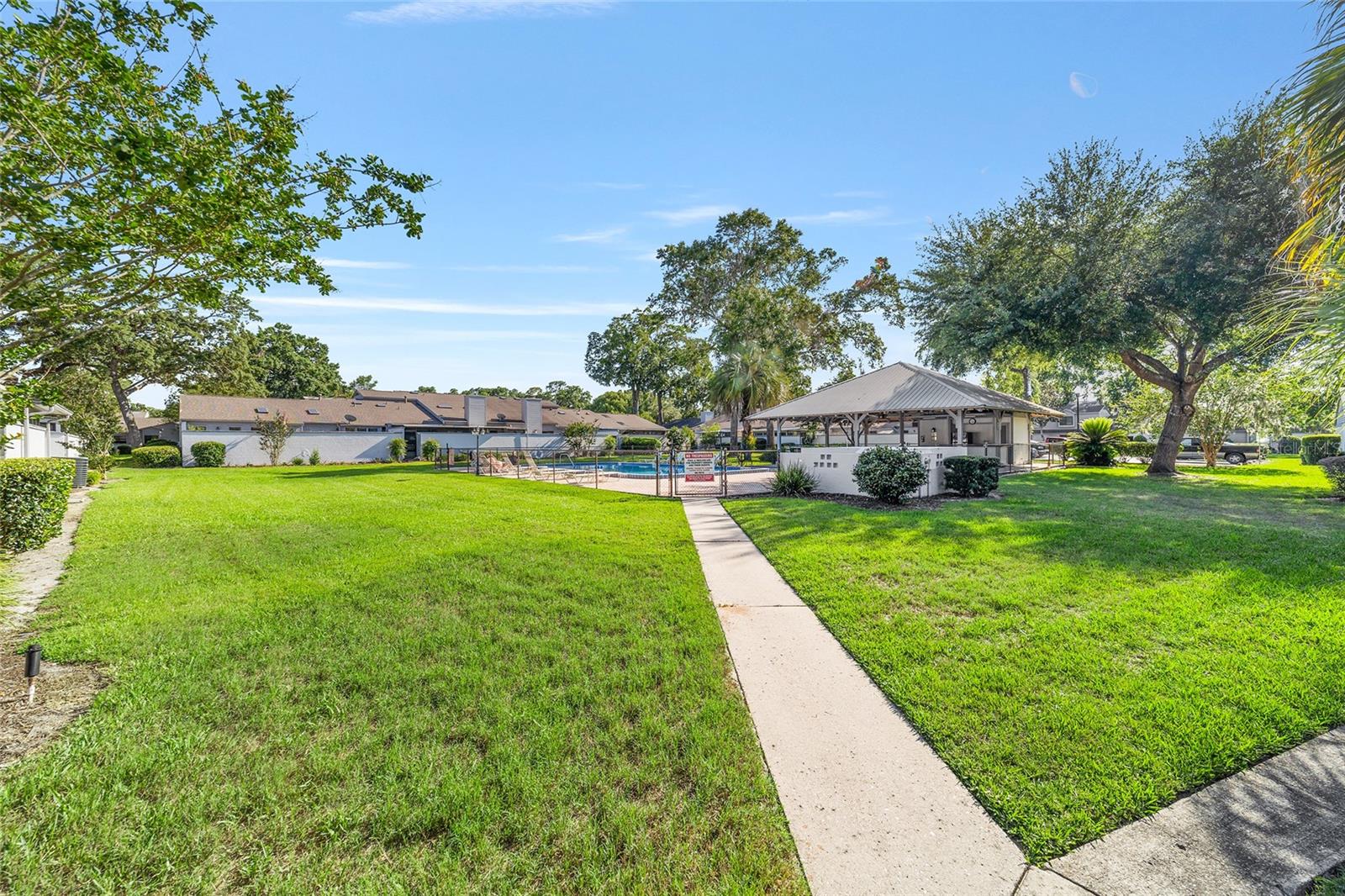 2049 SE 37TH COURT CIR