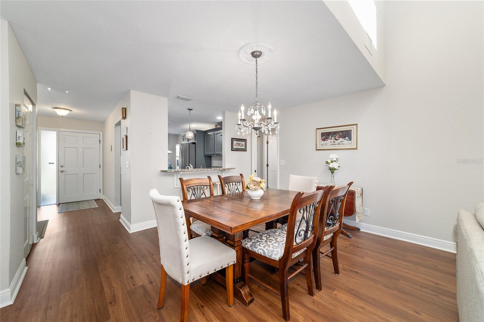 2049 SE 37TH COURT CIR