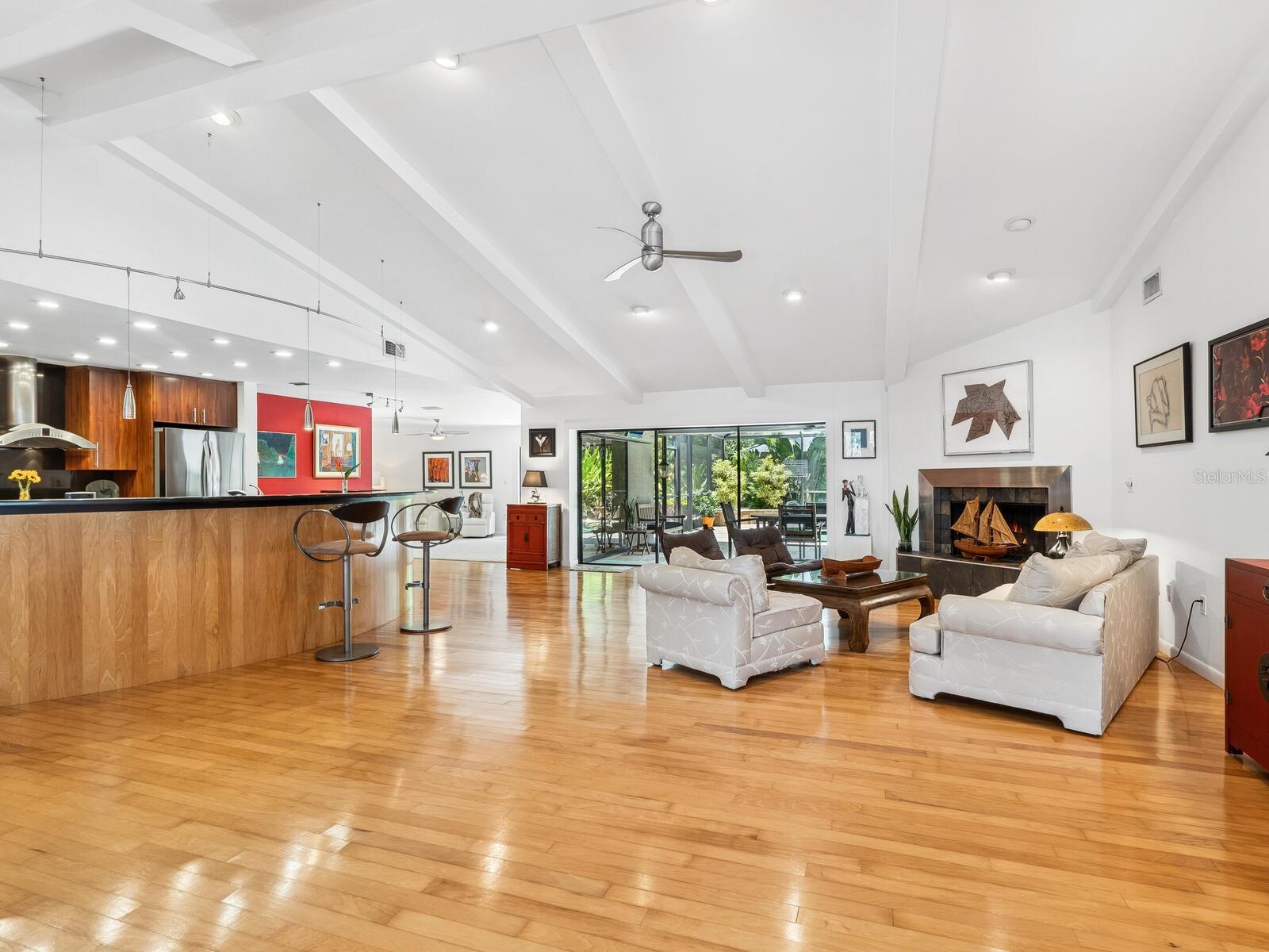 3905 COUNTRY VIEW DR