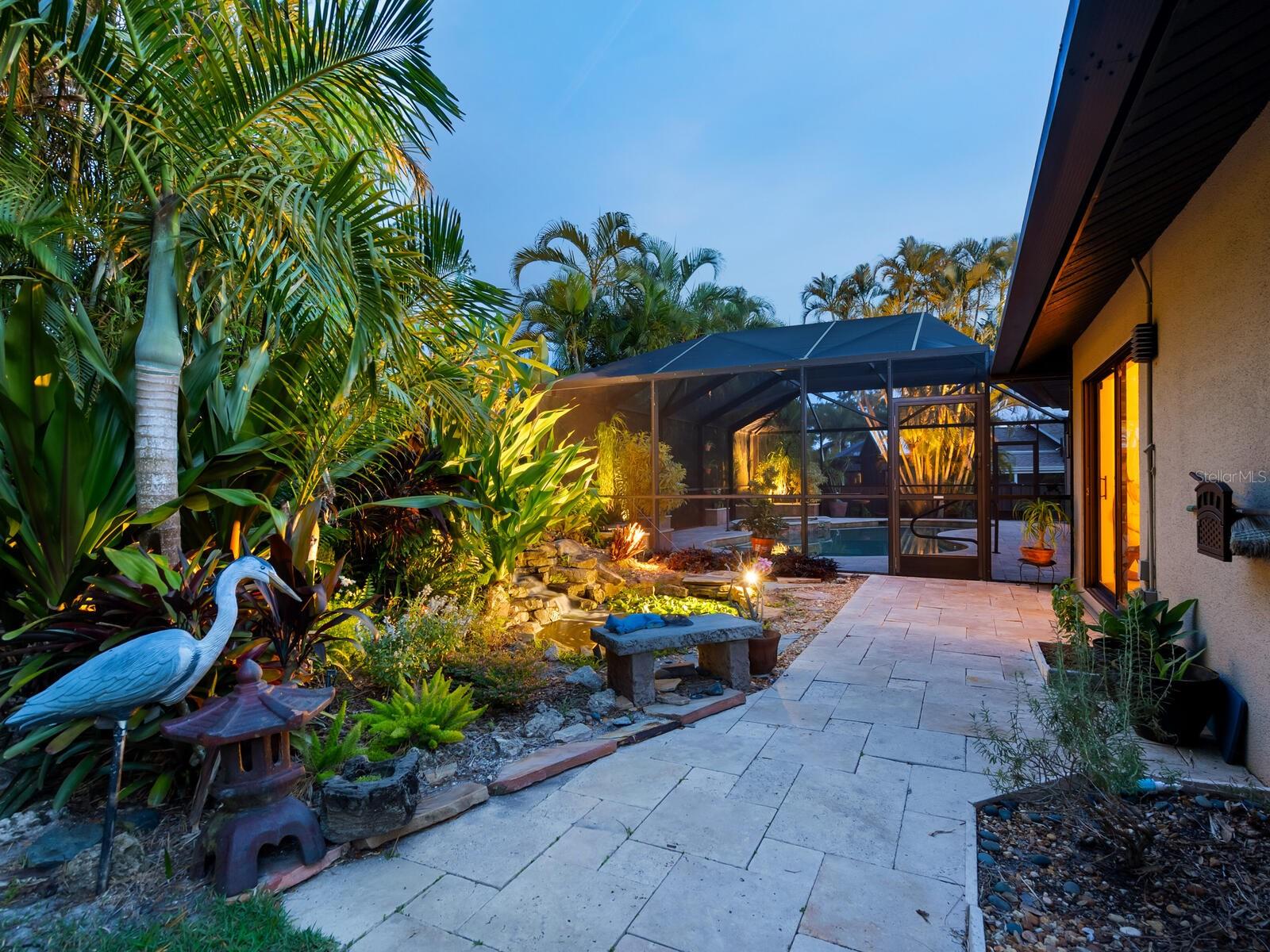 3905 COUNTRY VIEW DR