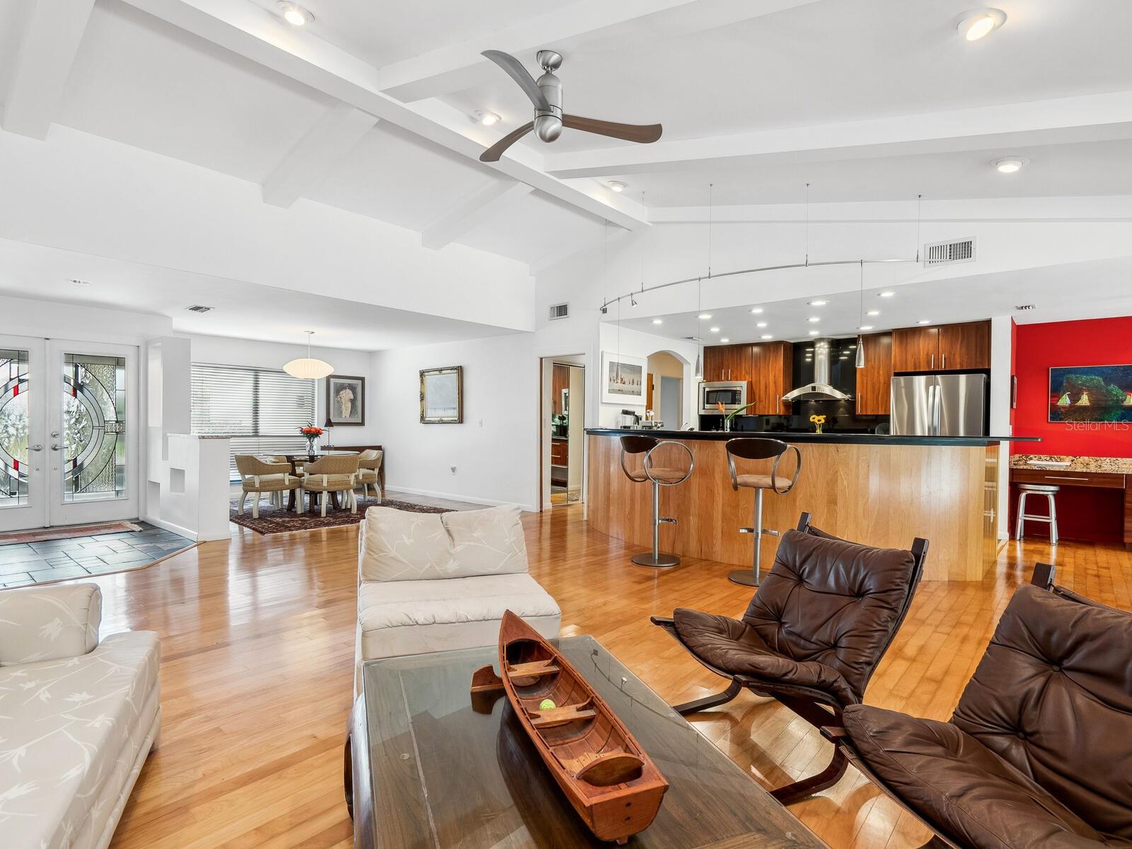 3905 COUNTRY VIEW DR