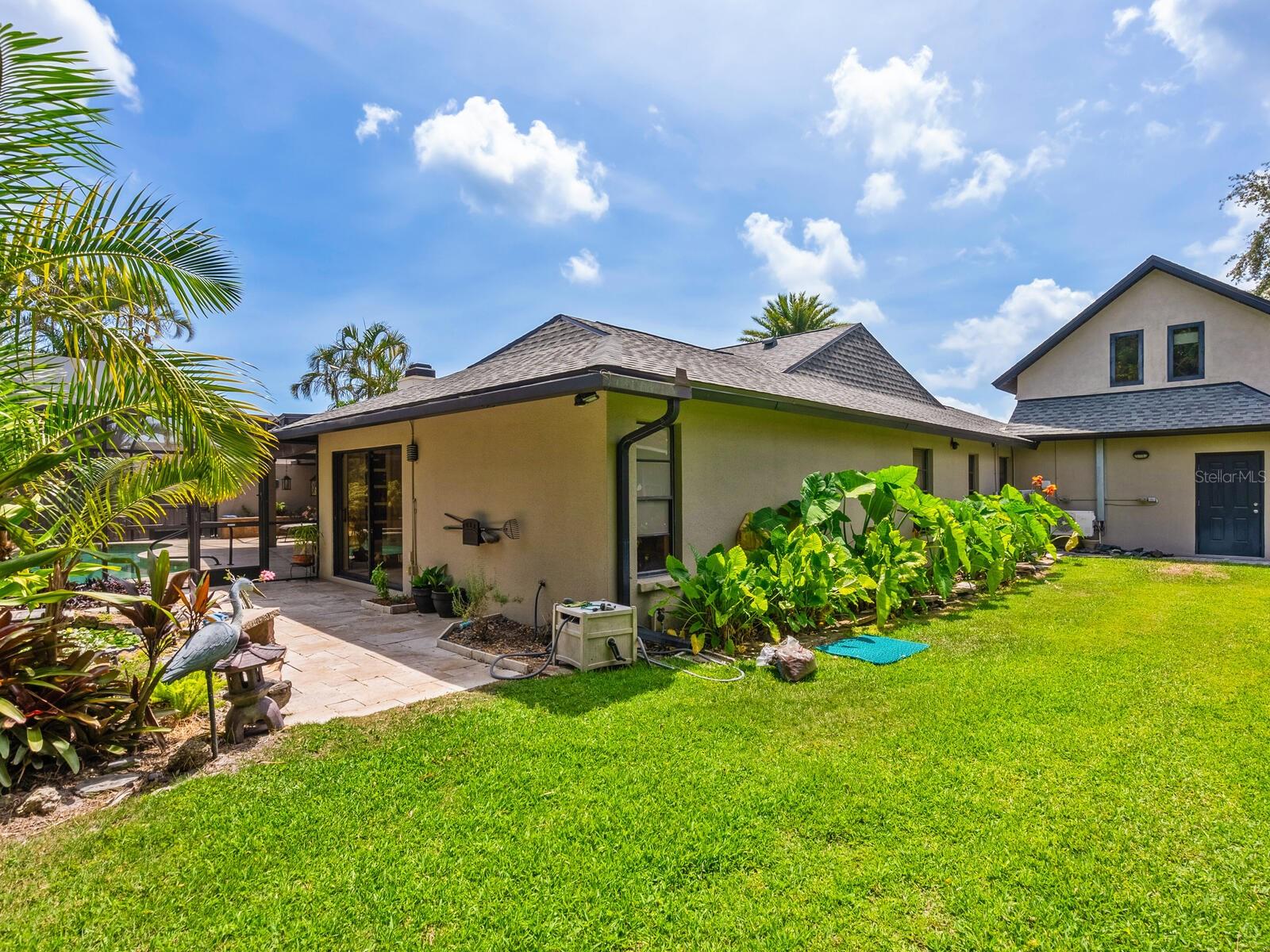 3905 COUNTRY VIEW DR