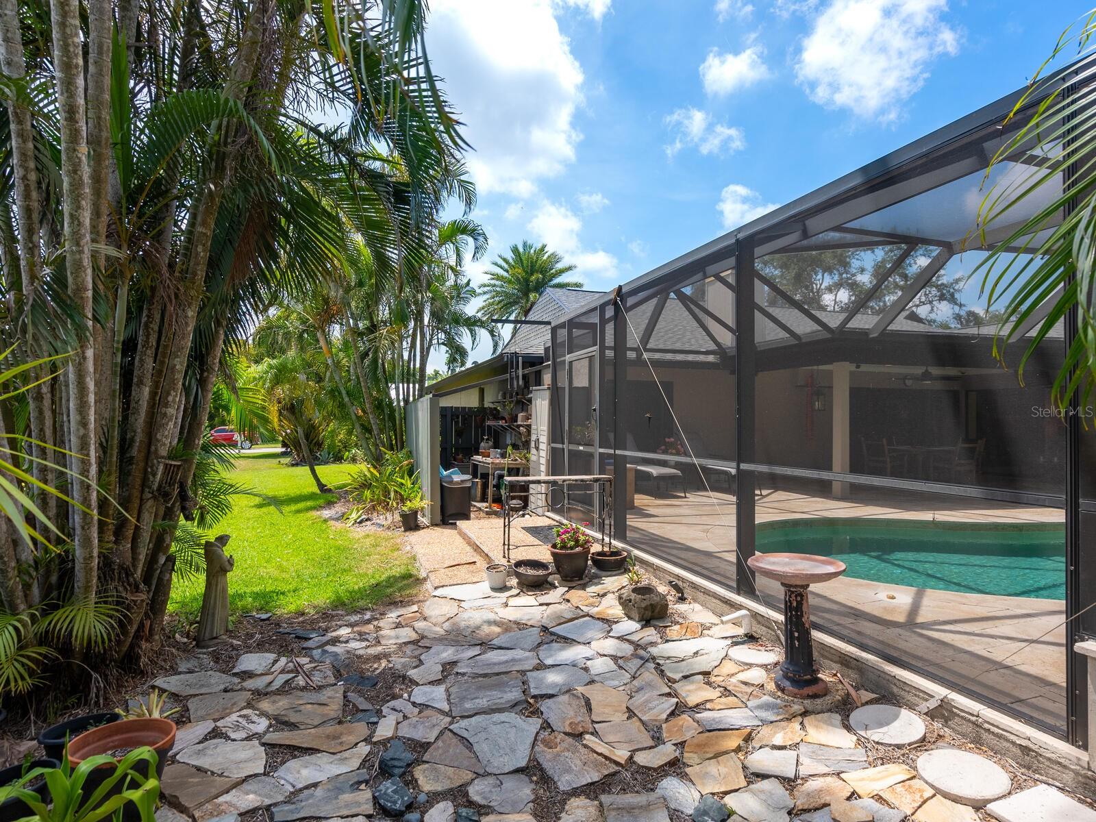 3905 COUNTRY VIEW DR