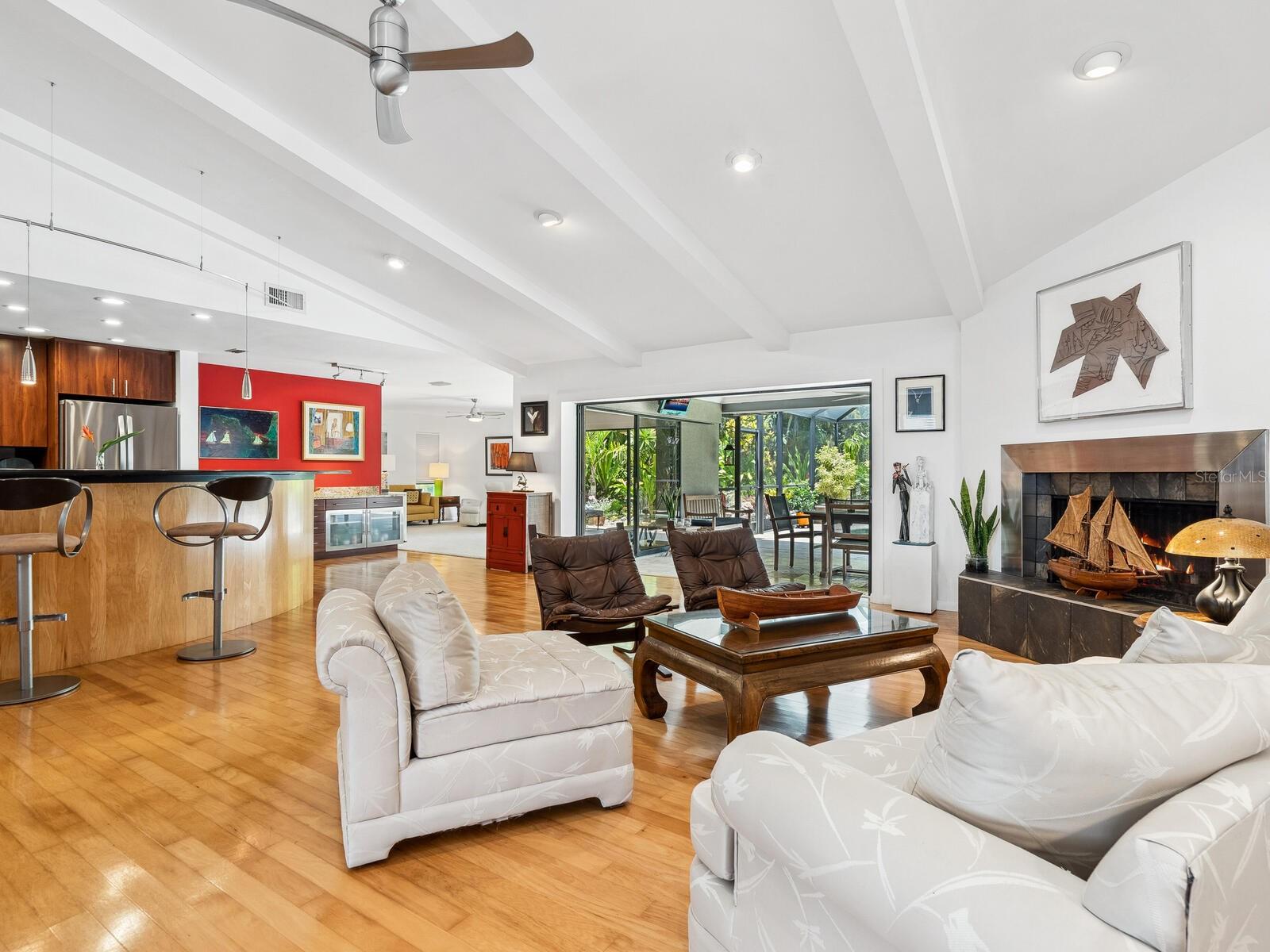 3905 COUNTRY VIEW DR
