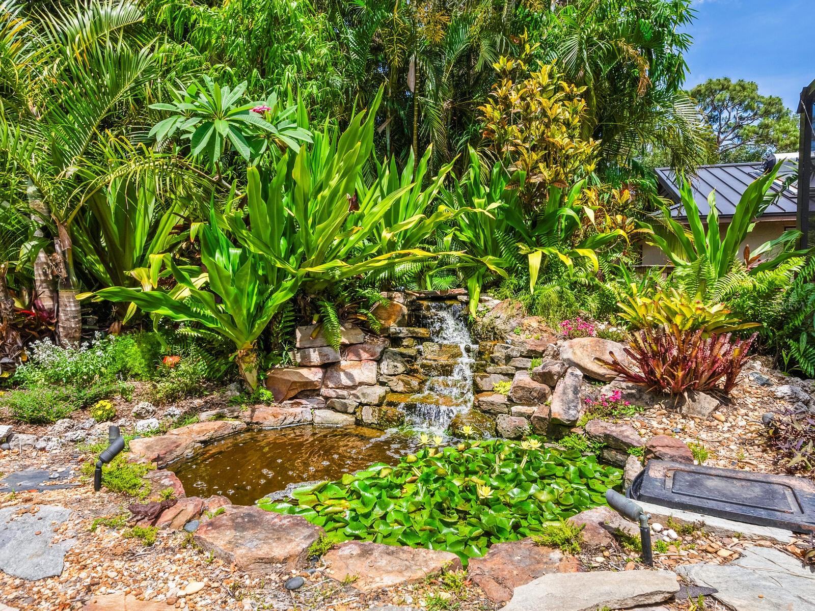 3905 COUNTRY VIEW DR