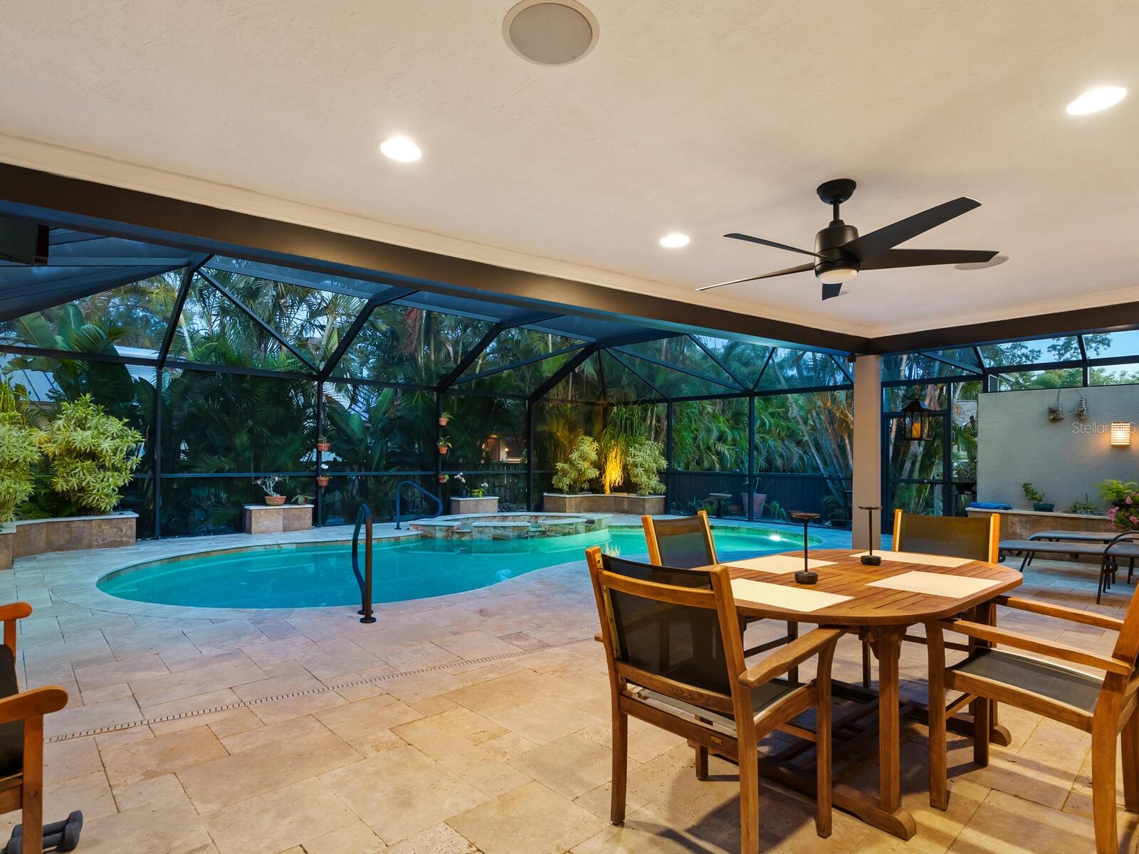 3905 COUNTRY VIEW DR