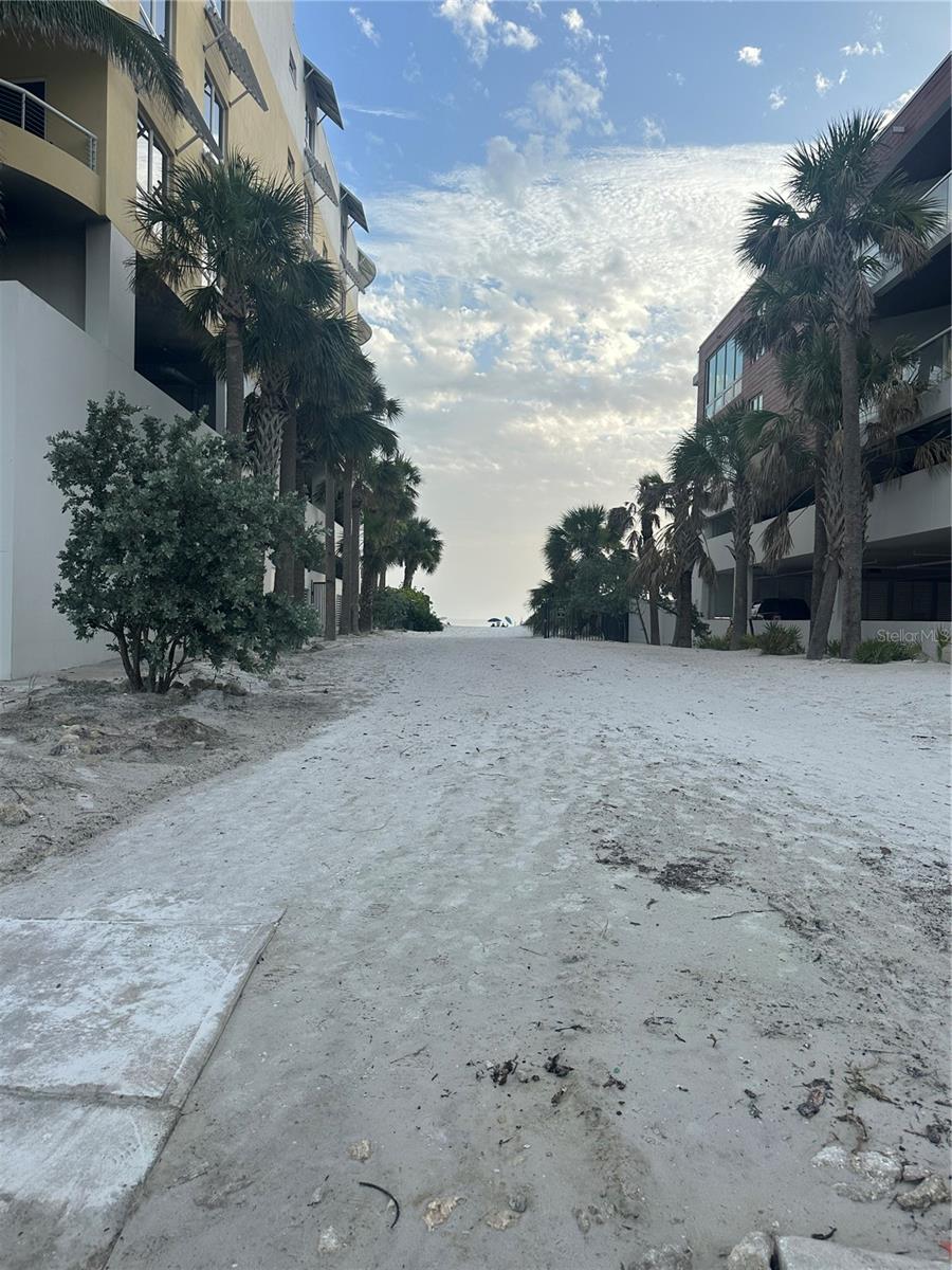 1138 SUN N SEA DR