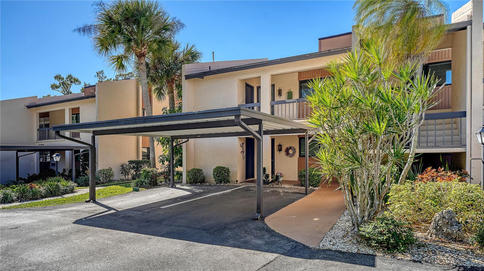 2448 CLUBHOUSE DR #201
