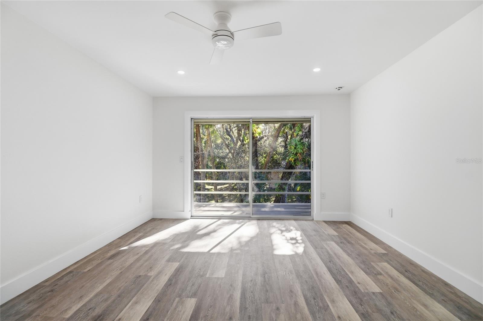 5062 VILLAGE GARDENS DR #133