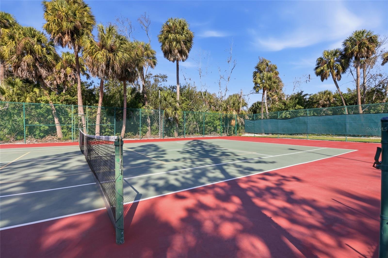 5062 VILLAGE GARDENS DR #133