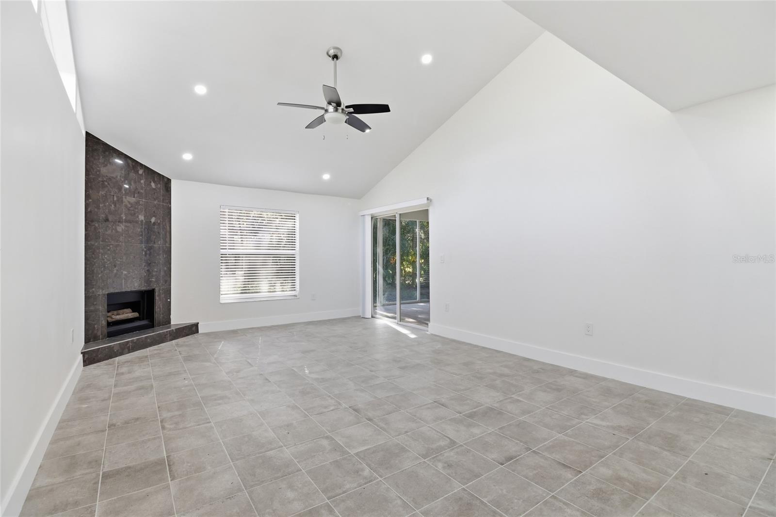 5062 VILLAGE GARDENS DR #133