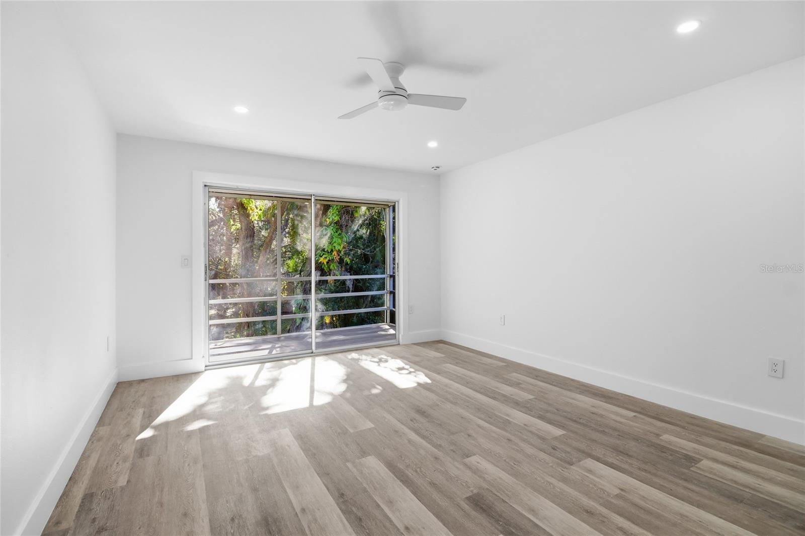 5062 VILLAGE GARDENS DR #133