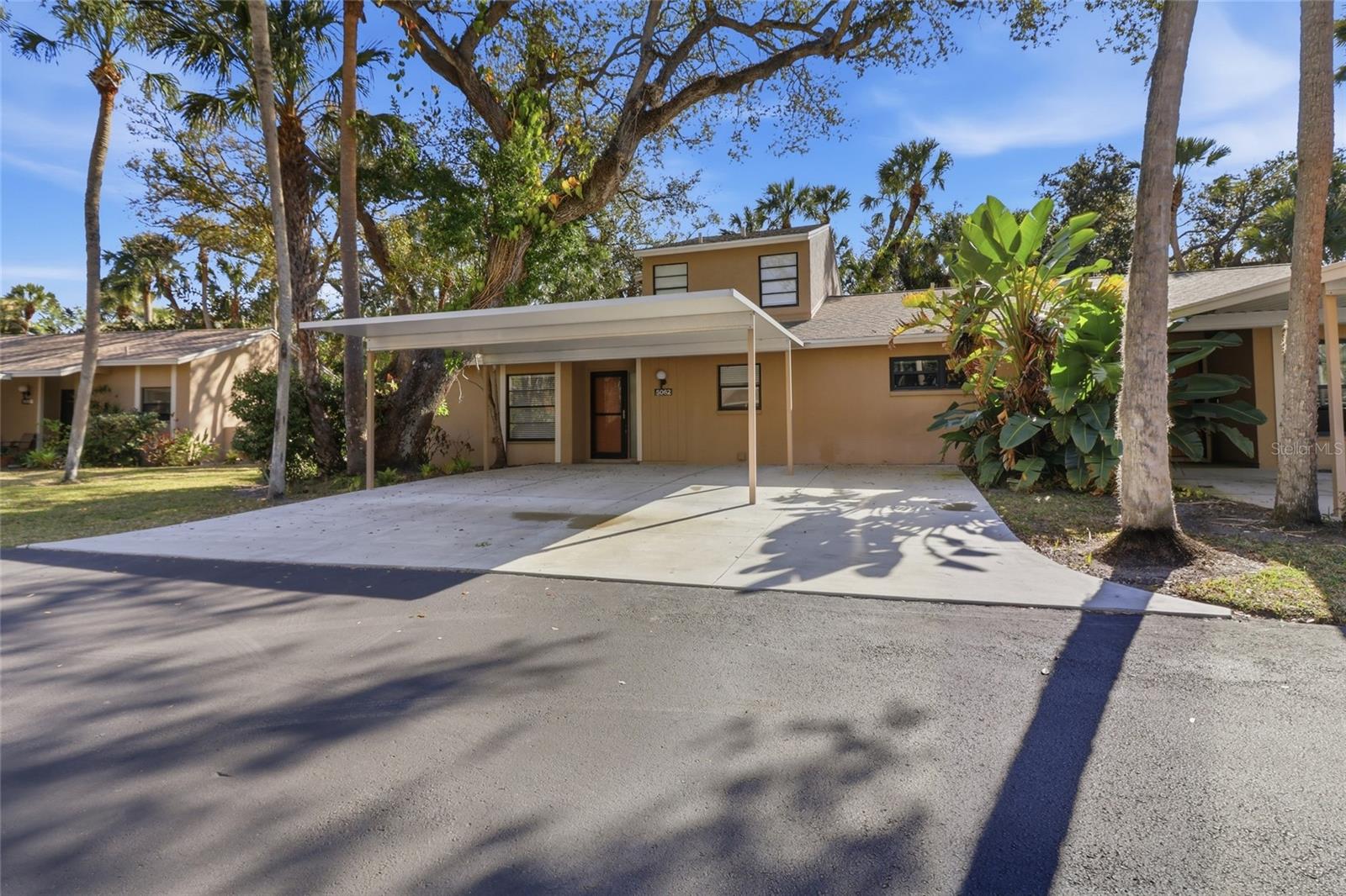 5062 VILLAGE GARDENS DR #133