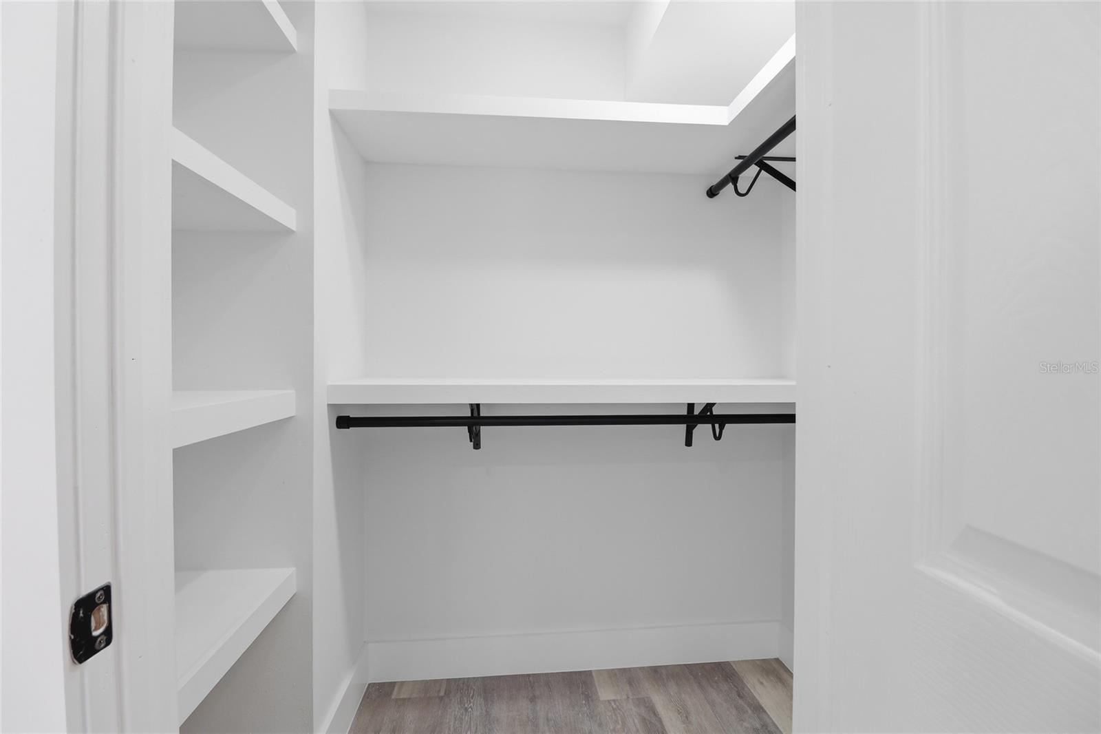 5062 VILLAGE GARDENS DR #133