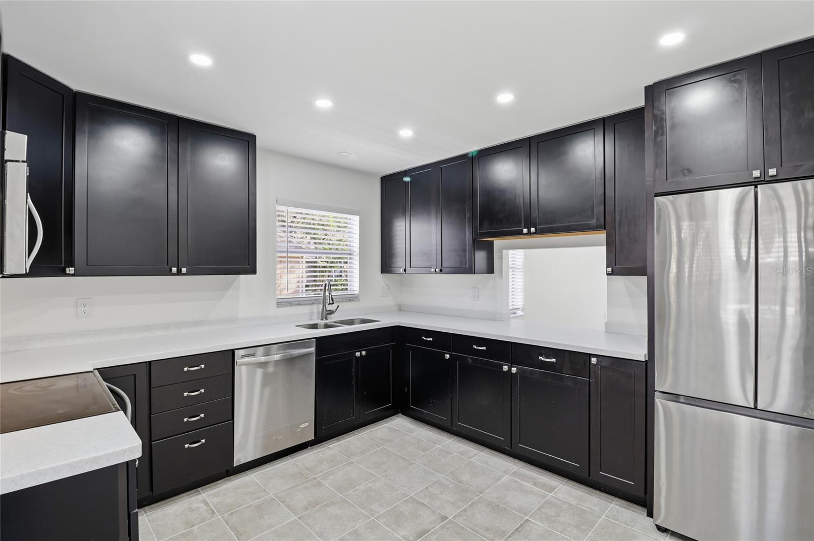 5062 VILLAGE GARDENS DR #133