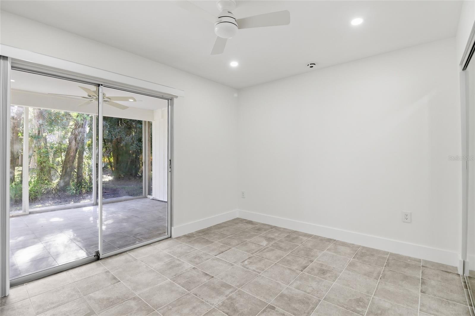 5062 VILLAGE GARDENS DR #133