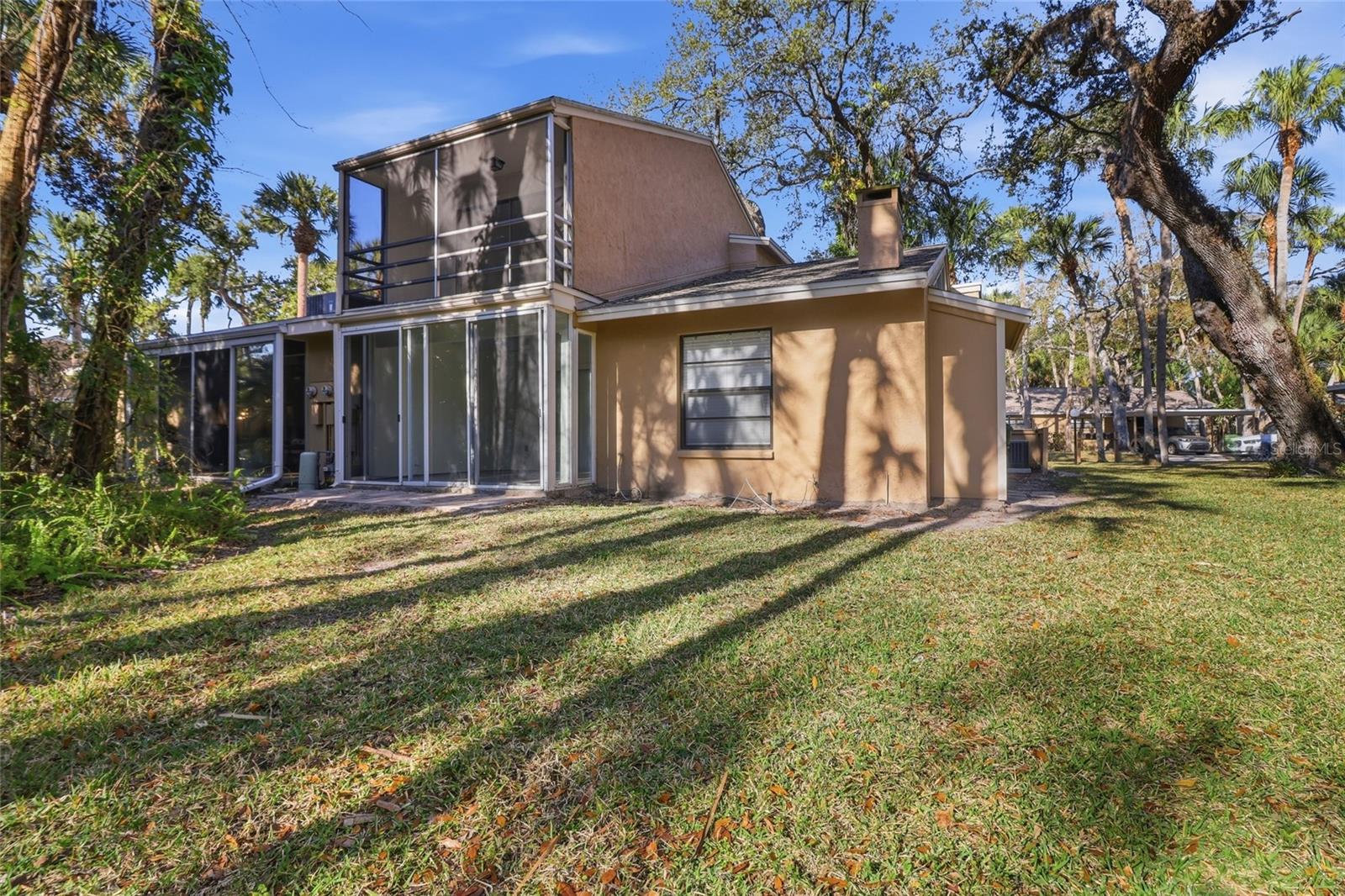 5062 VILLAGE GARDENS DR #133