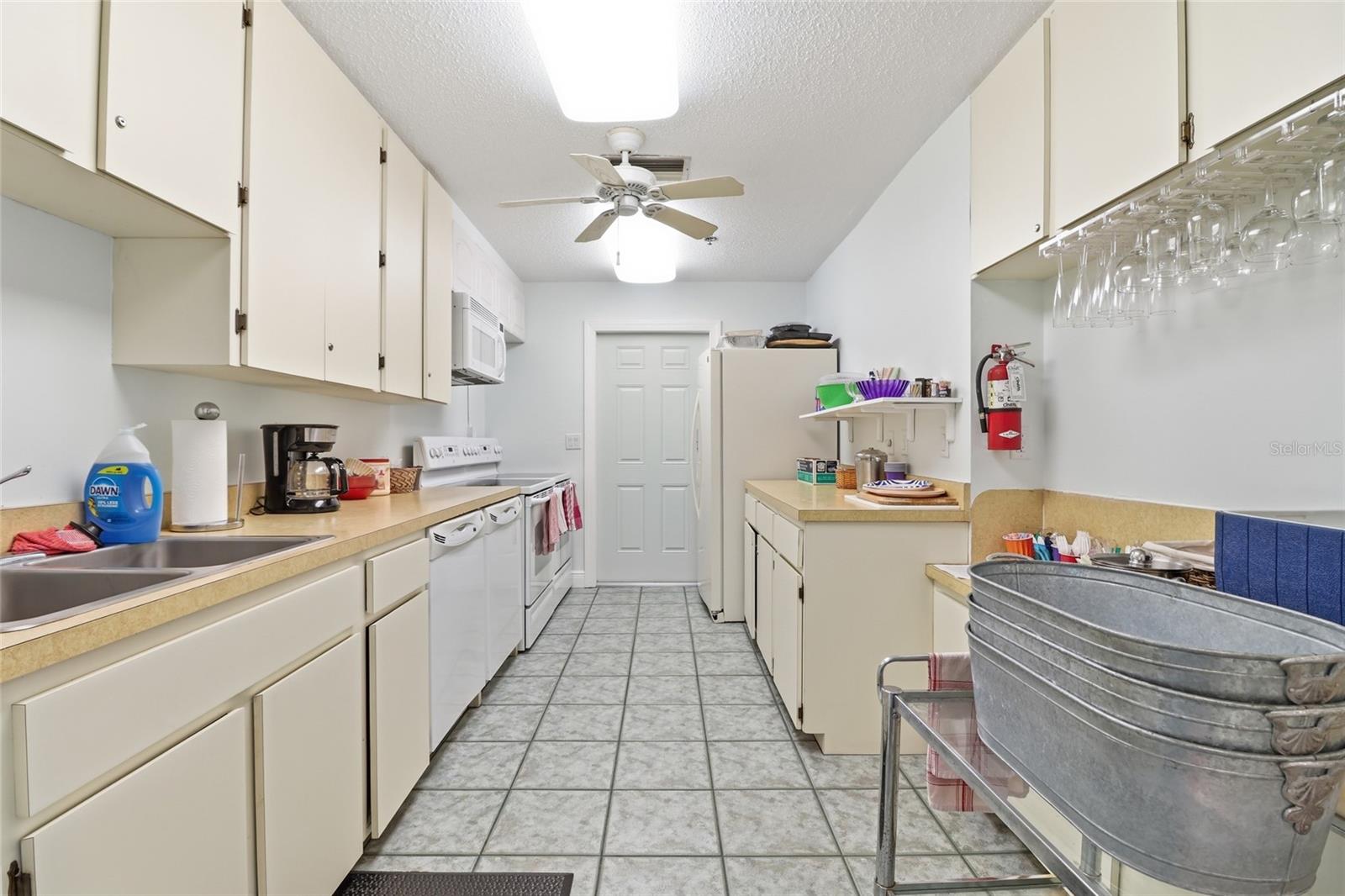 5062 VILLAGE GARDENS DR #133