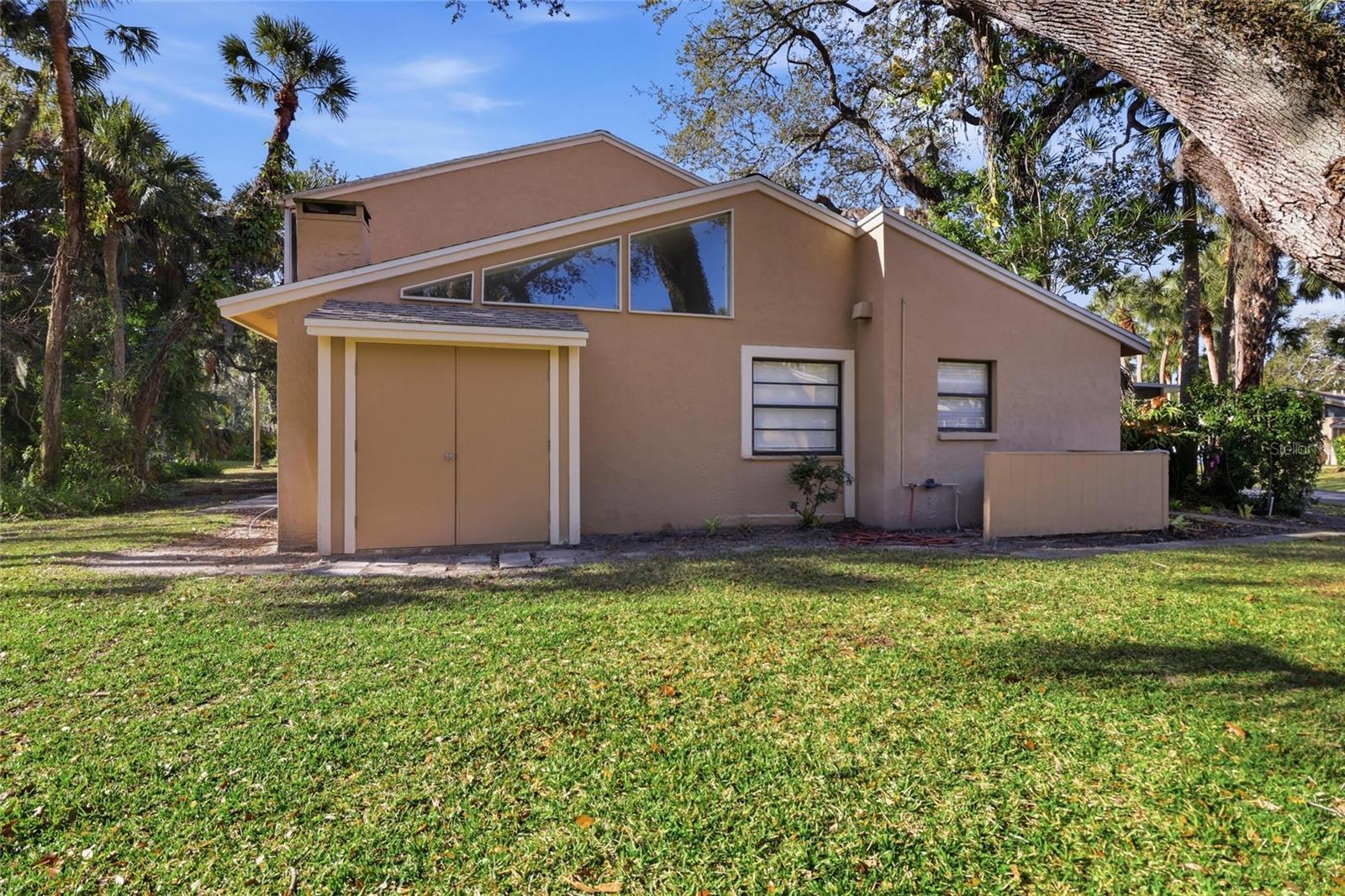 5062 VILLAGE GARDENS DR #133