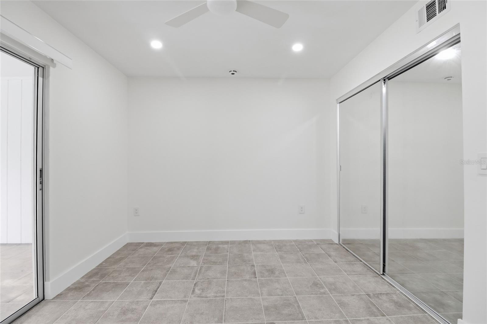 5062 VILLAGE GARDENS DR #133