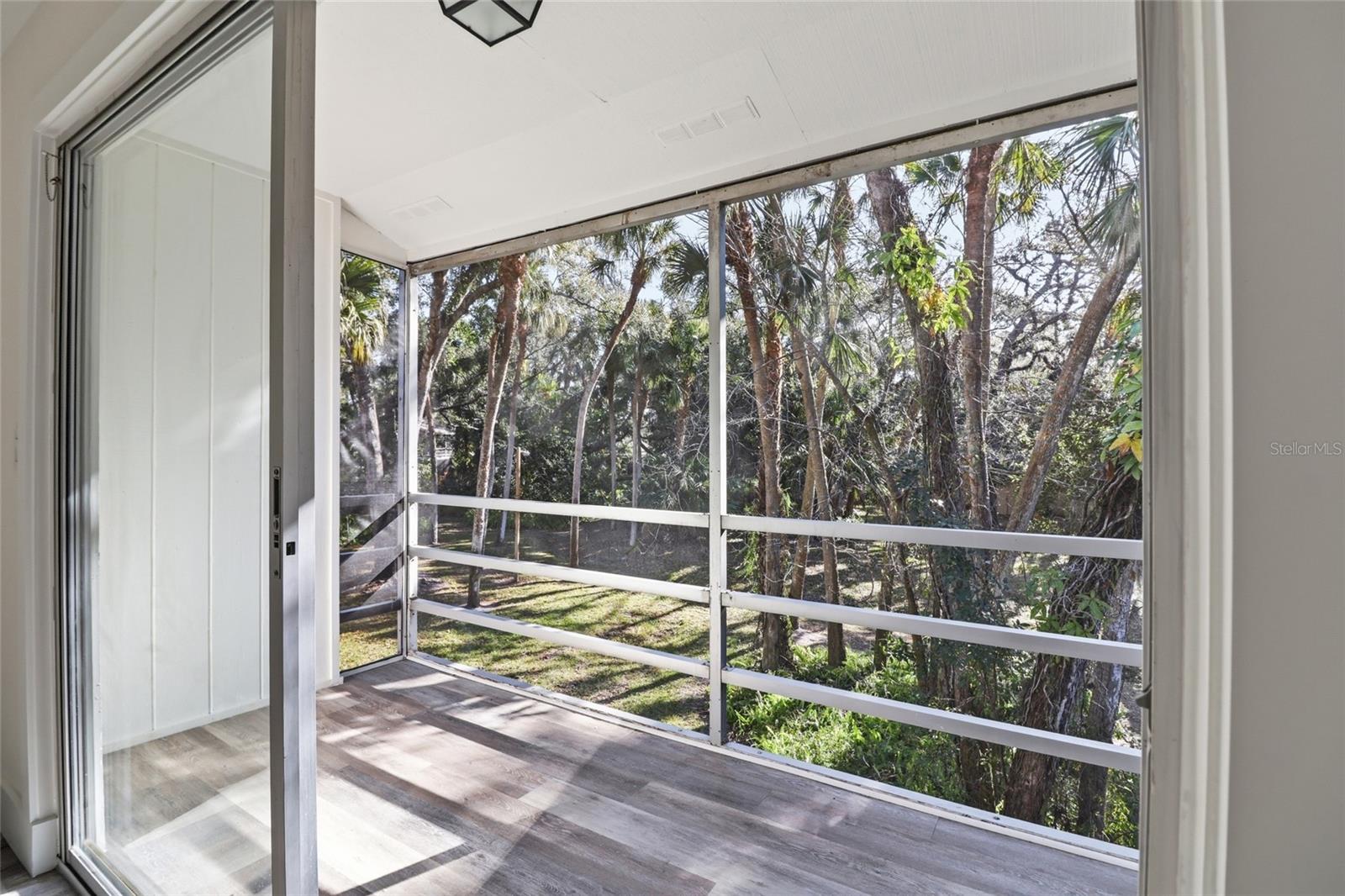 5062 VILLAGE GARDENS DR #133