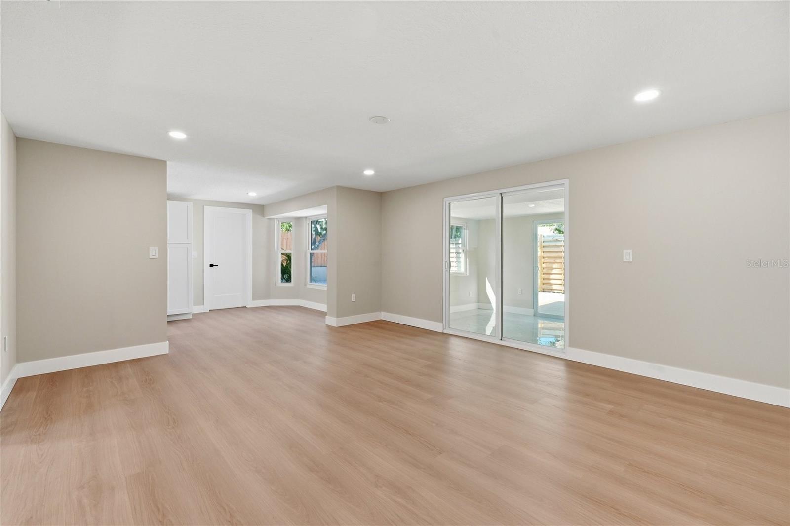 782 BIRDSONG LN