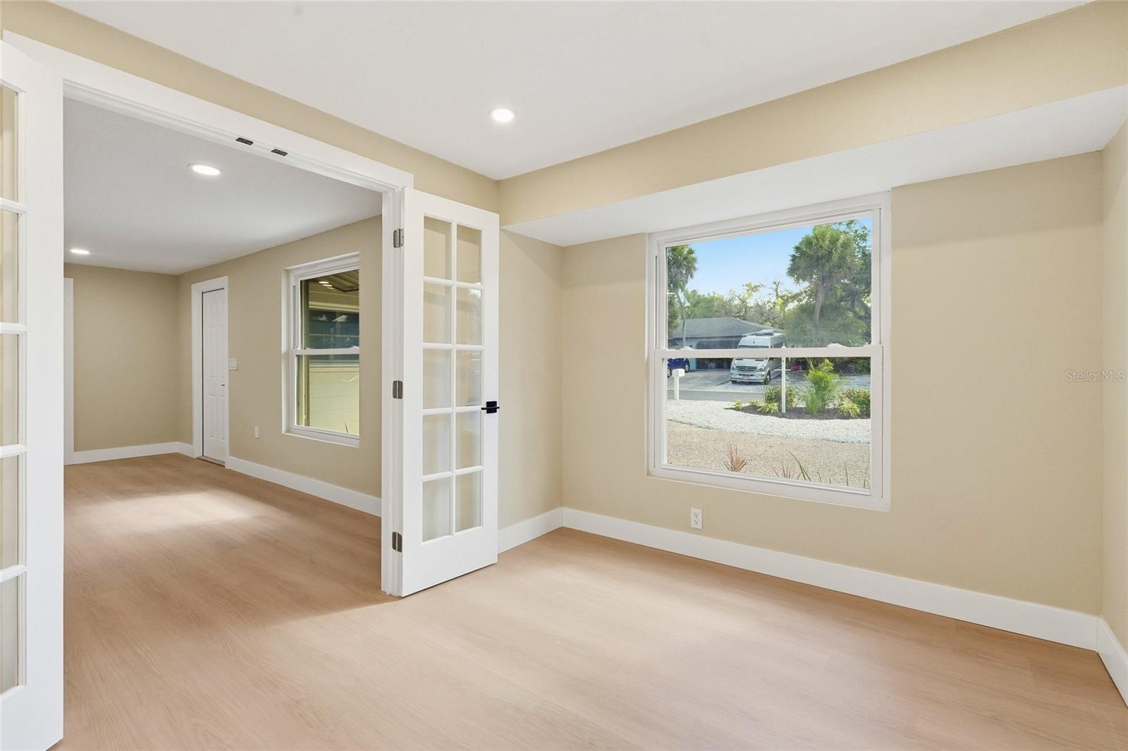 782 BIRDSONG LN