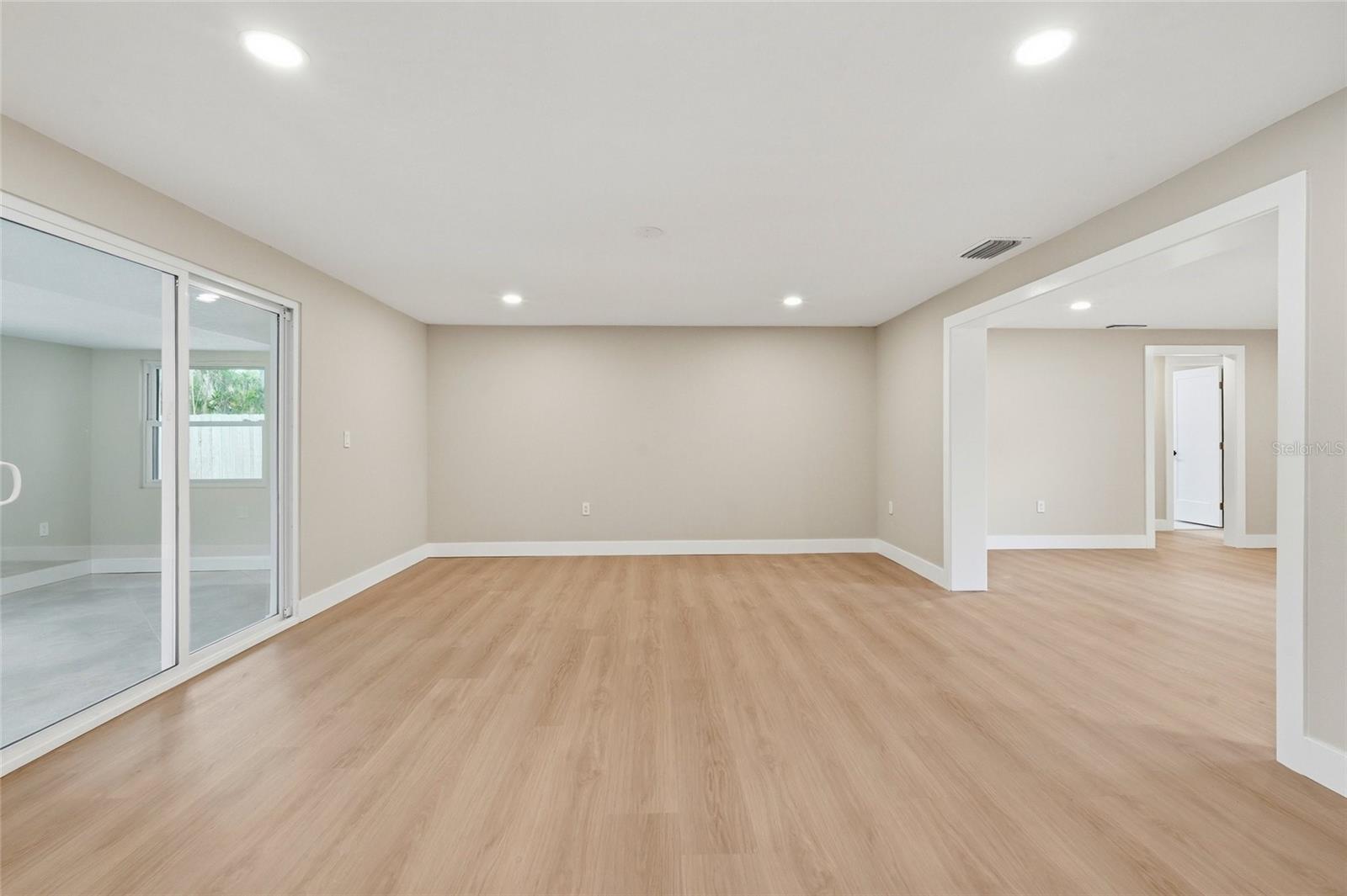 782 BIRDSONG LN