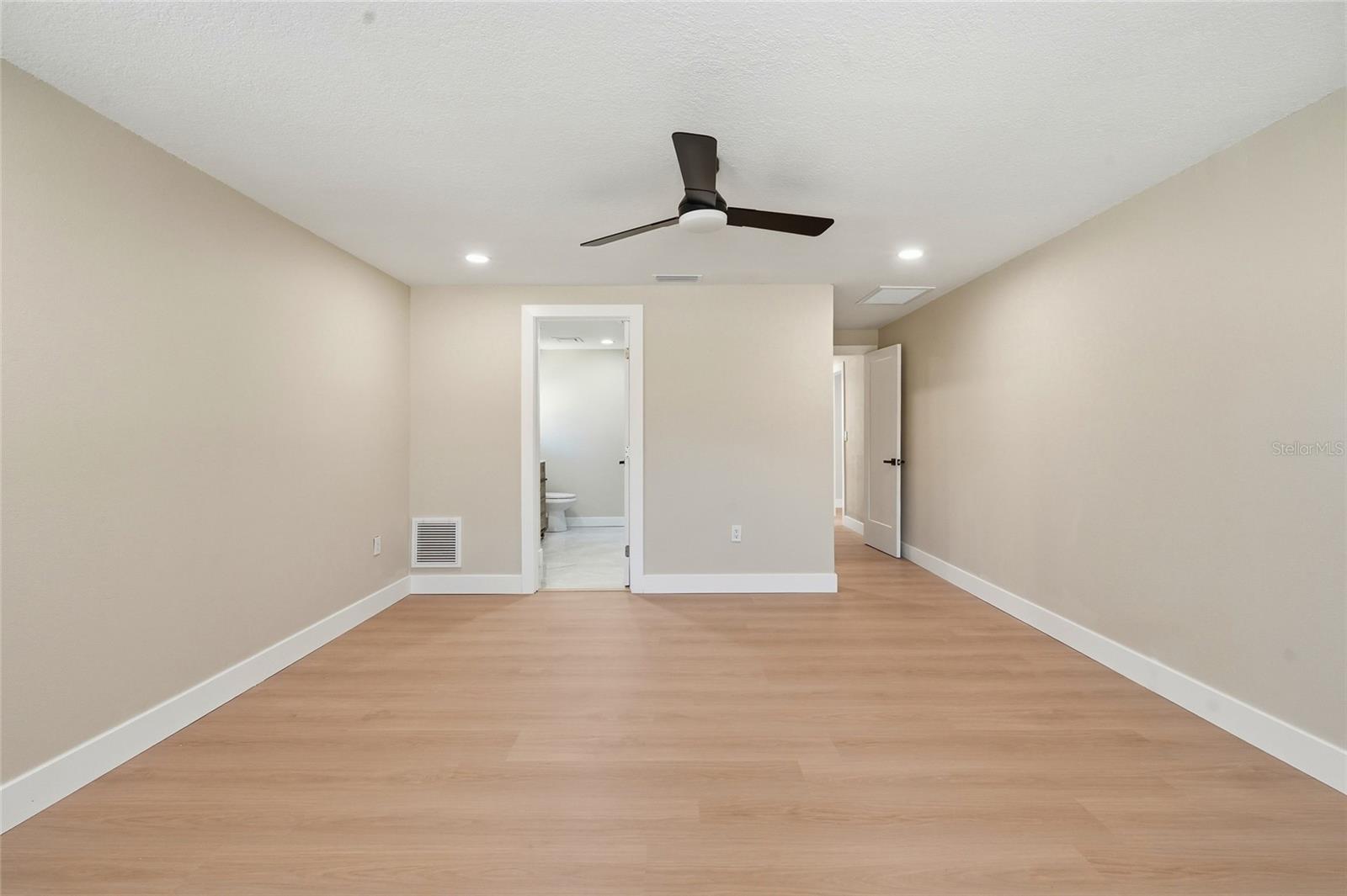 782 BIRDSONG LN