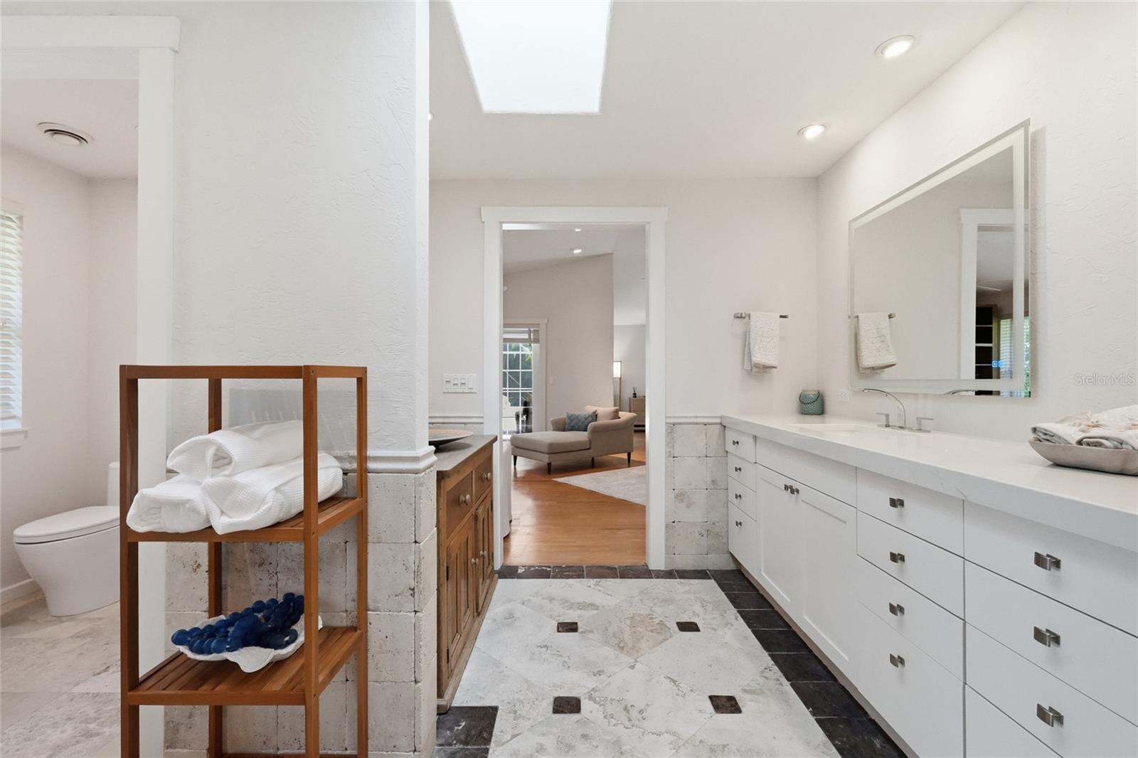4307 CAMINO REAL