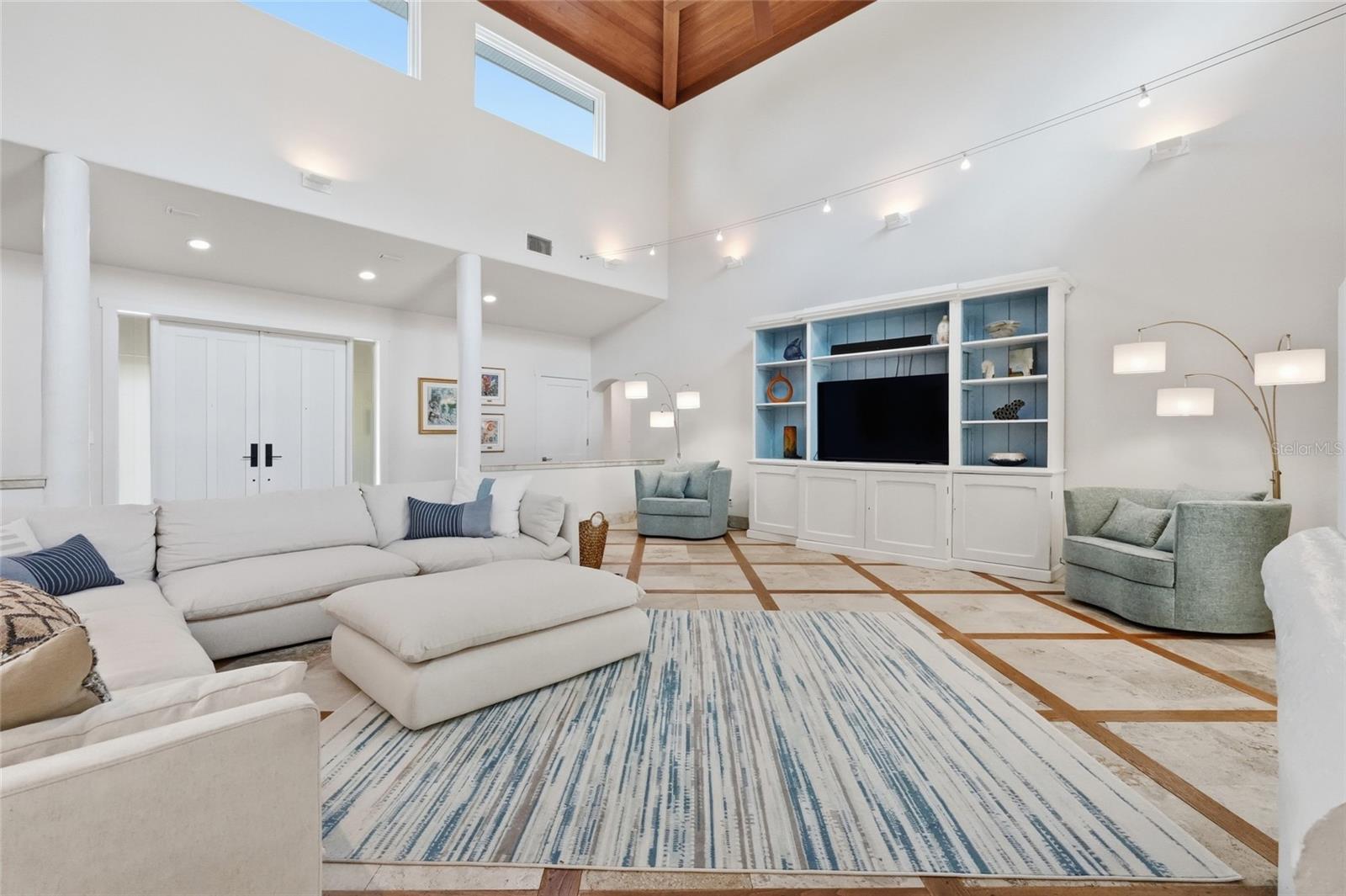4307 CAMINO REAL
