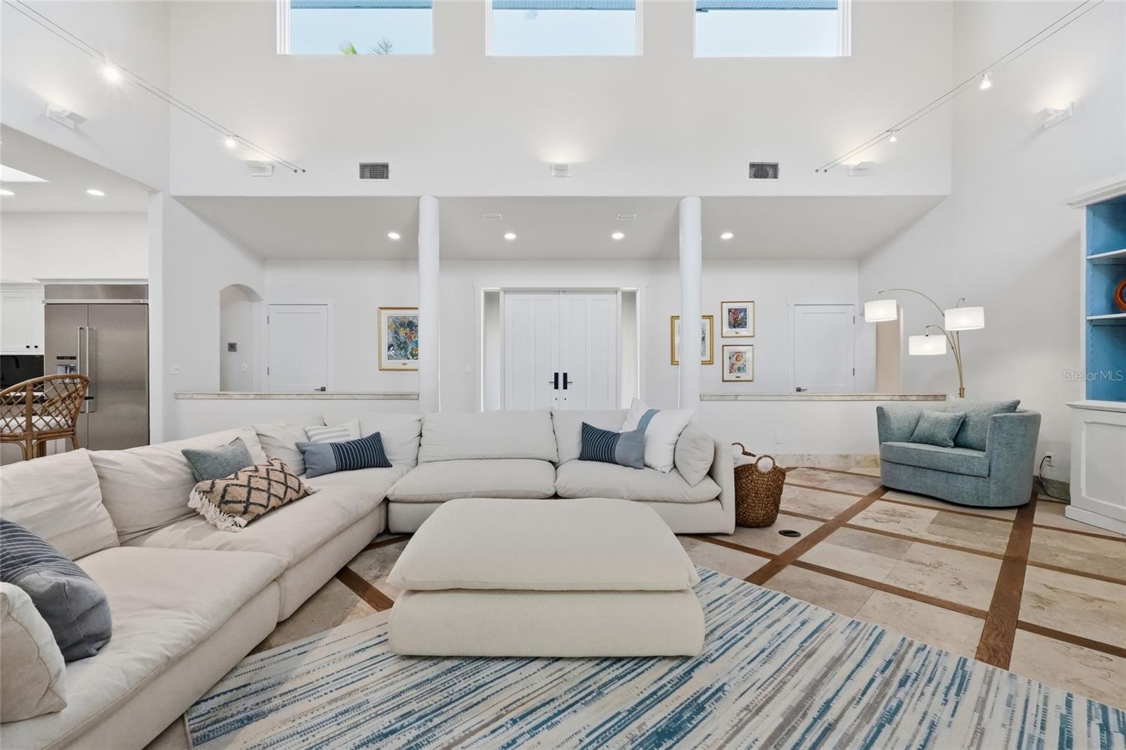4307 CAMINO REAL