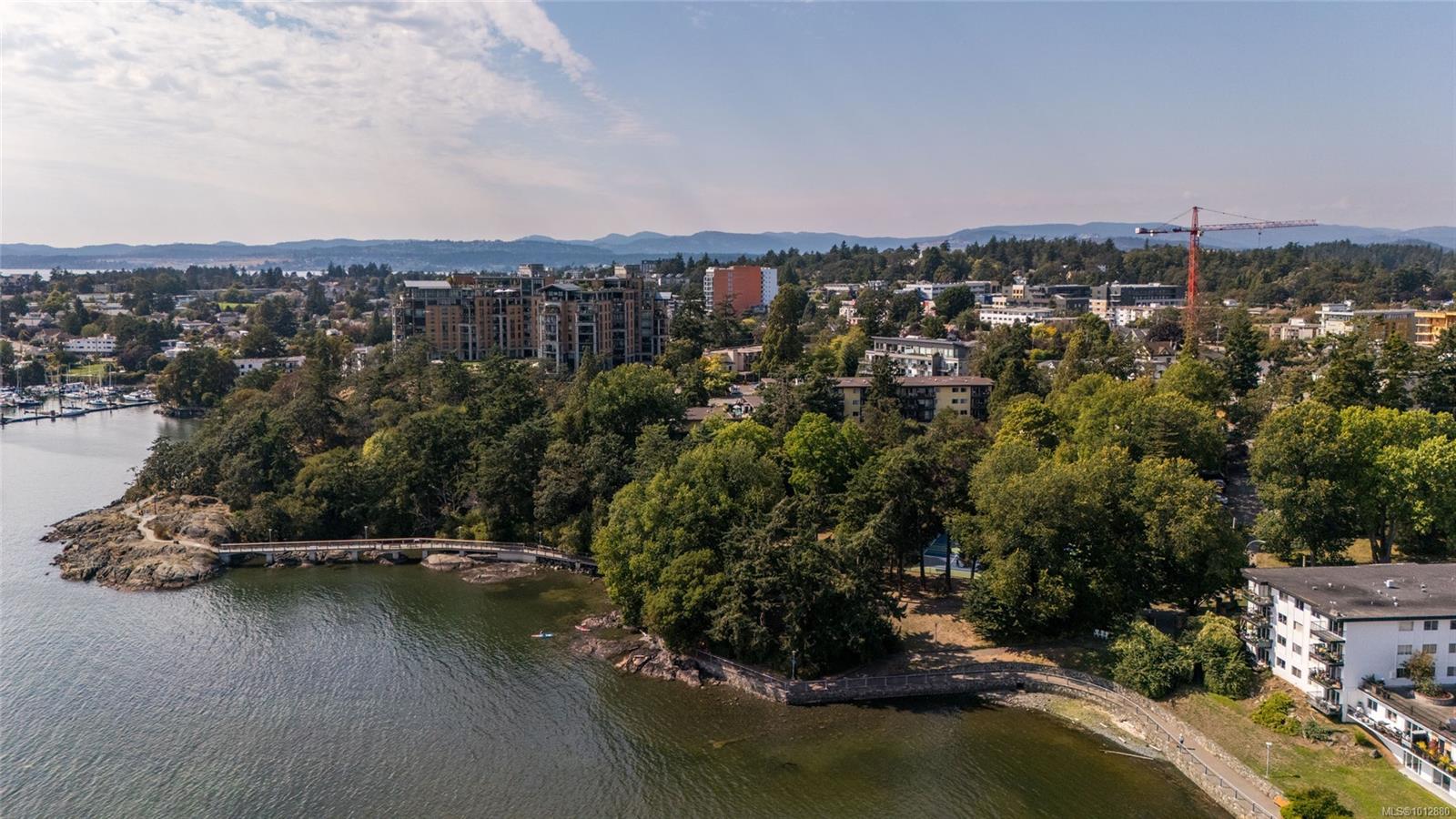 820 Dunsmuir Rd # 5