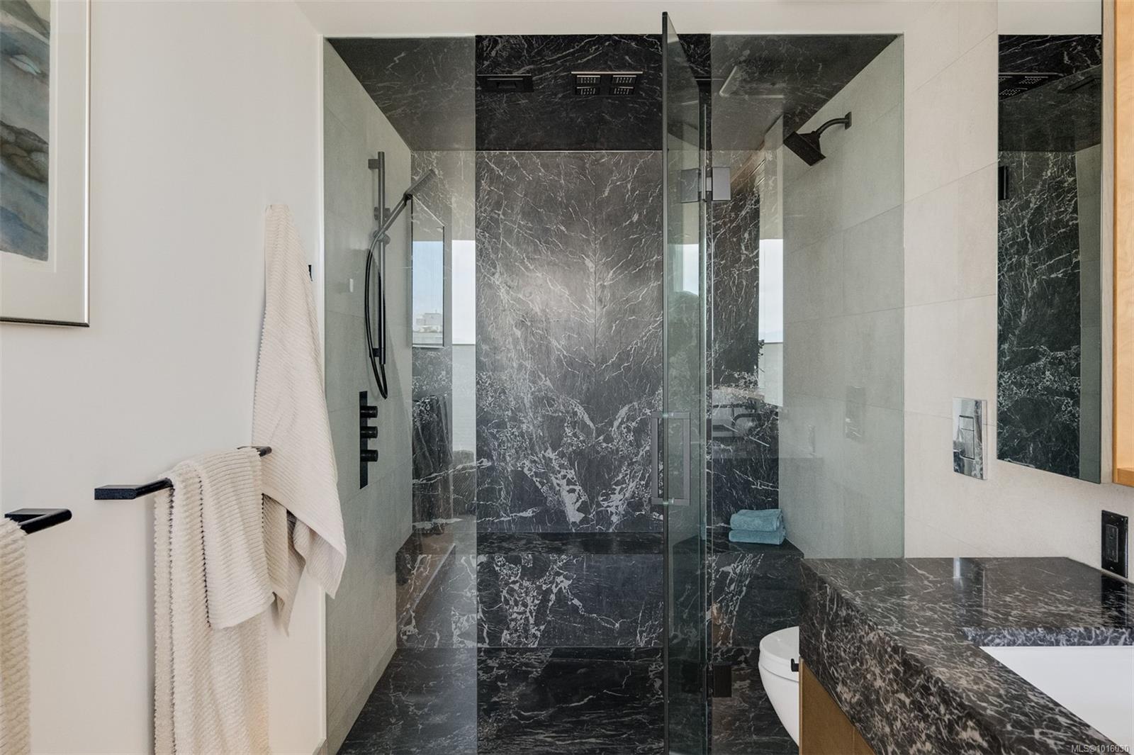 989 Johnson St # 1702