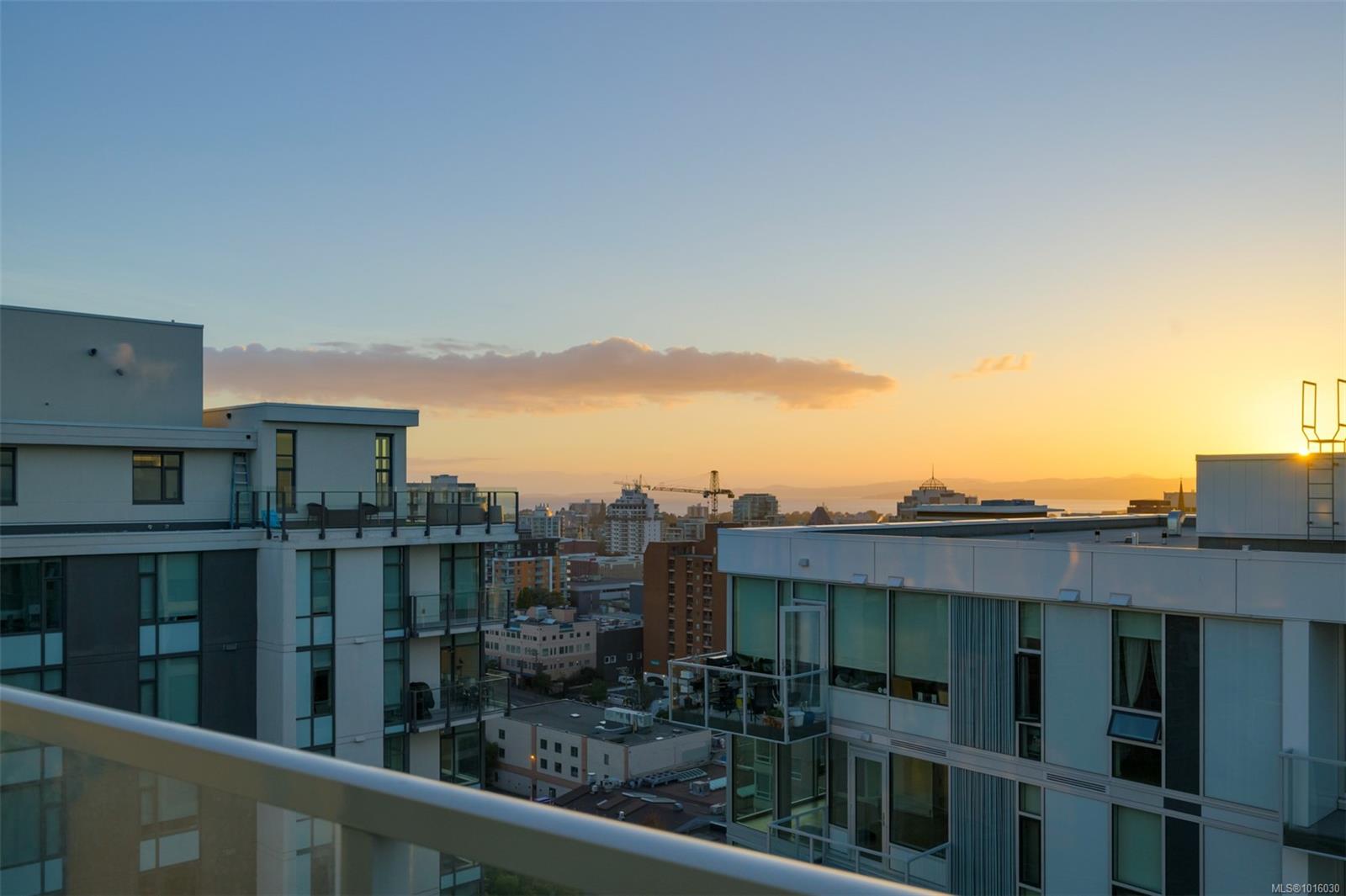 989 Johnson St # 1702