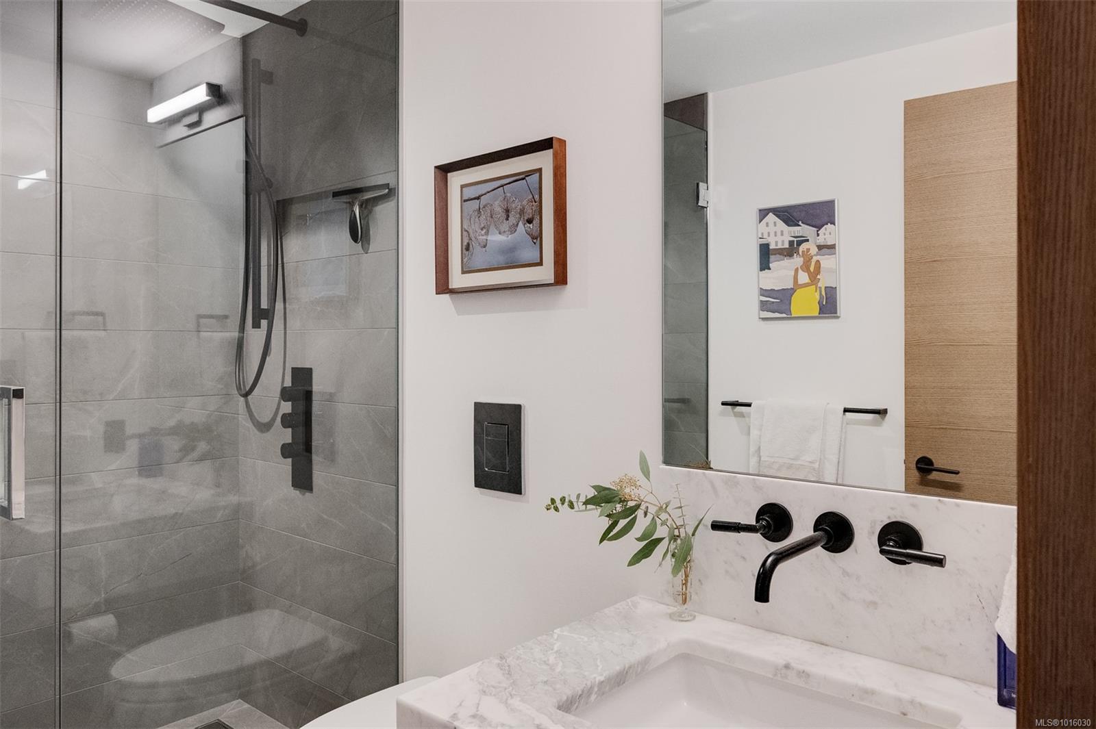 989 Johnson St # 1702