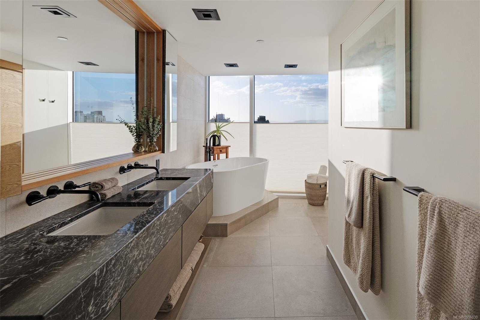 989 Johnson St # 1702