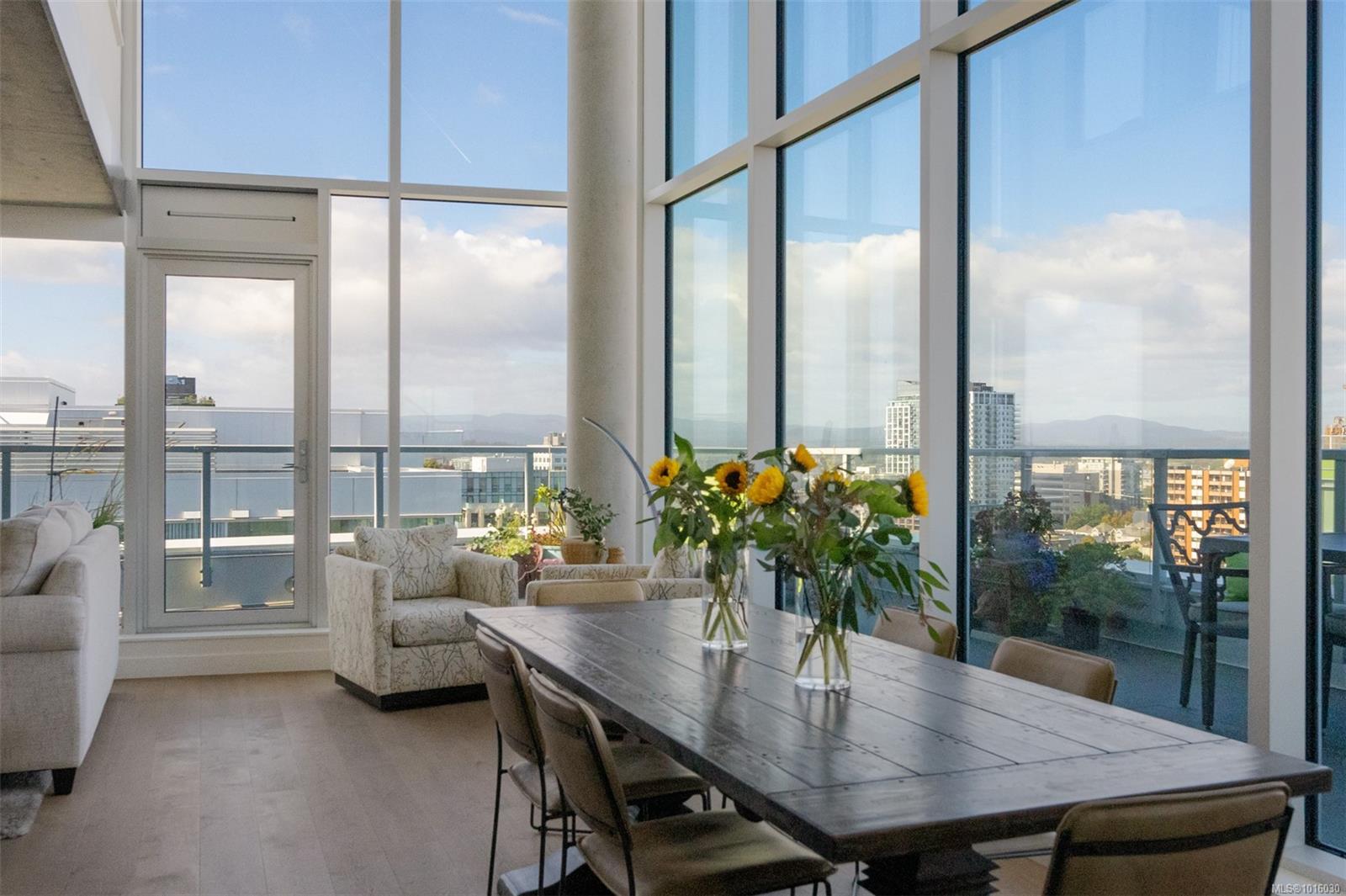 989 Johnson St # 1702