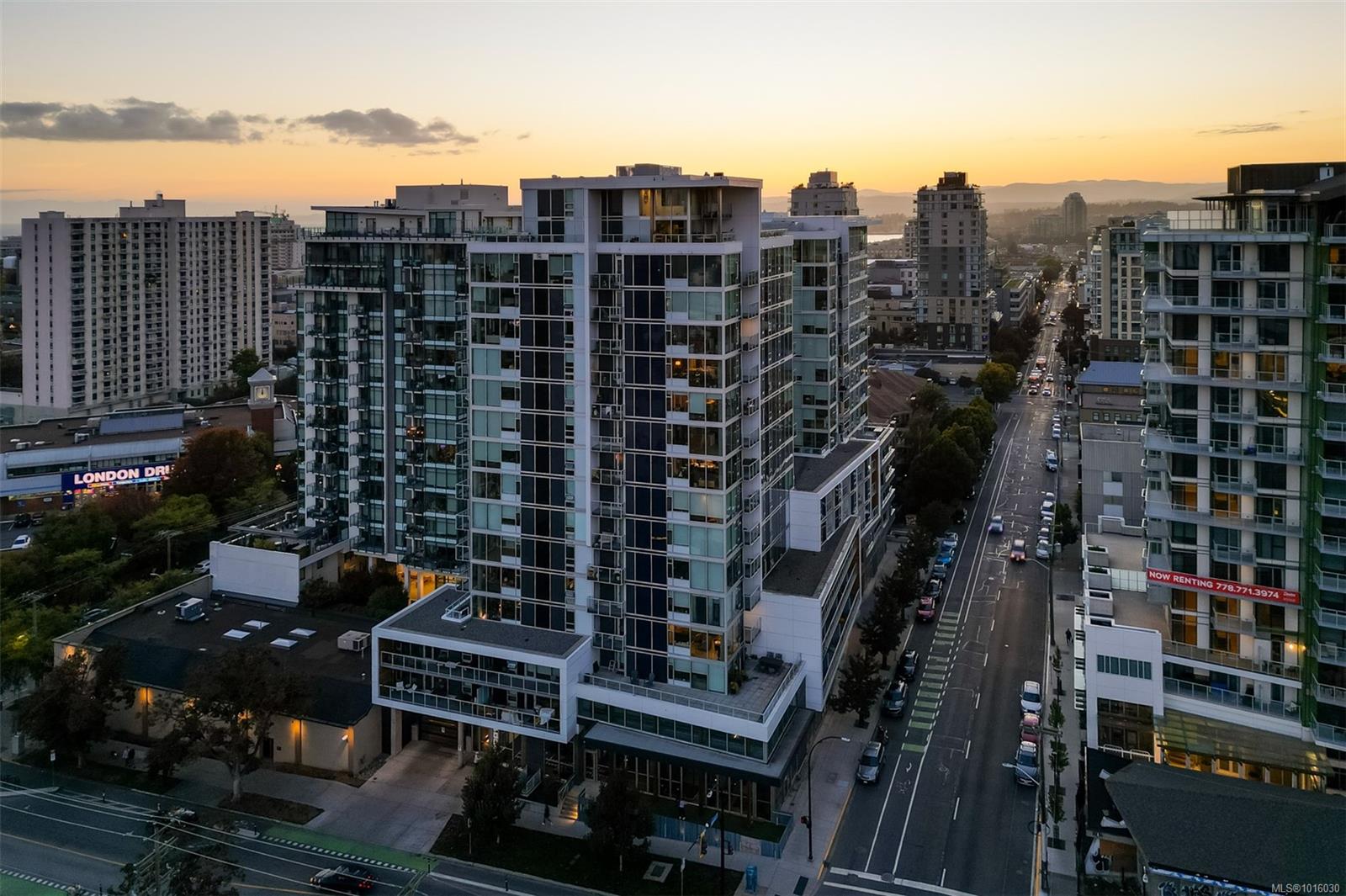 989 Johnson St # 1702