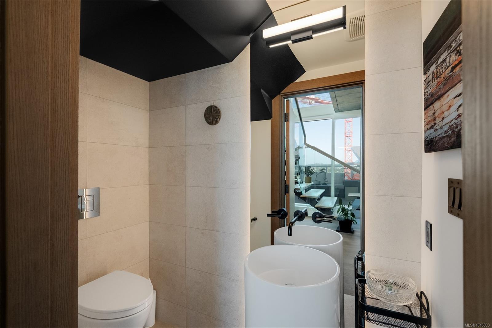 989 Johnson St # 1702