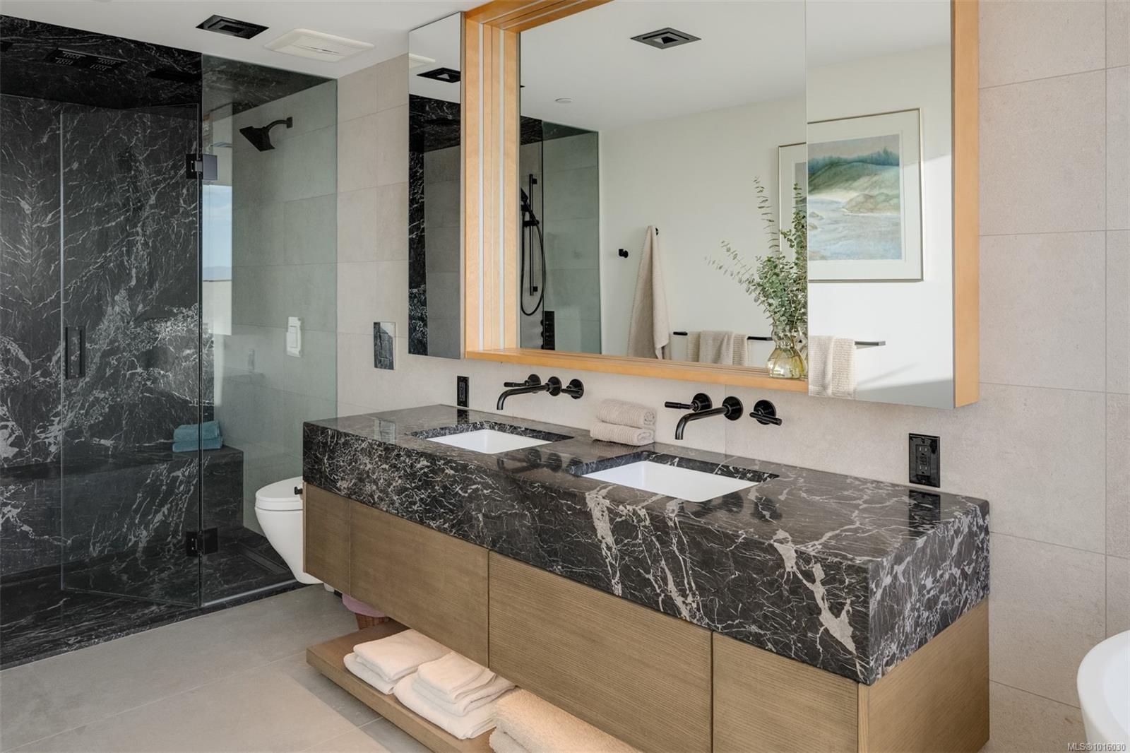 989 Johnson St # 1702