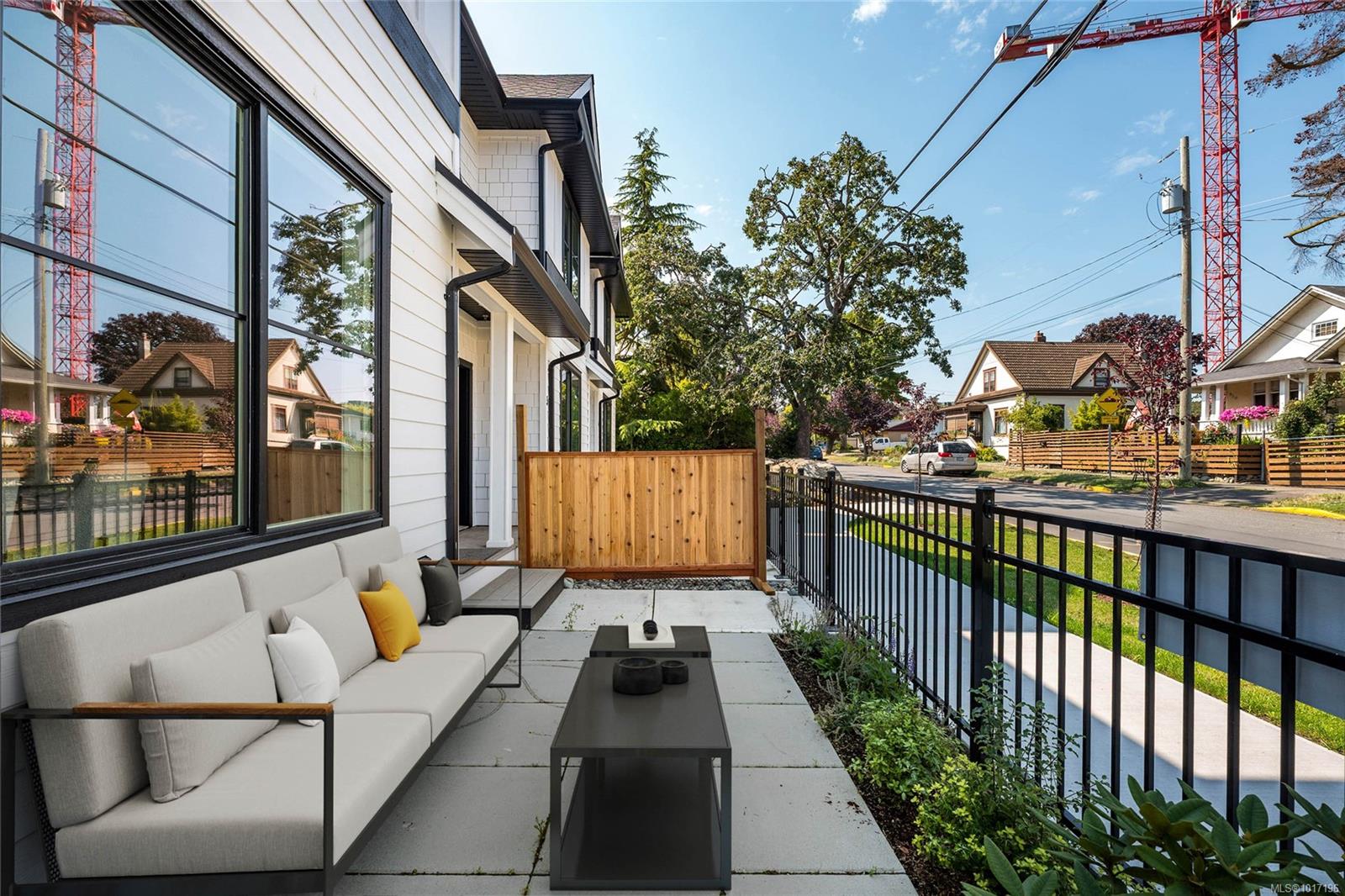 820 Dunsmuir Rd # 6