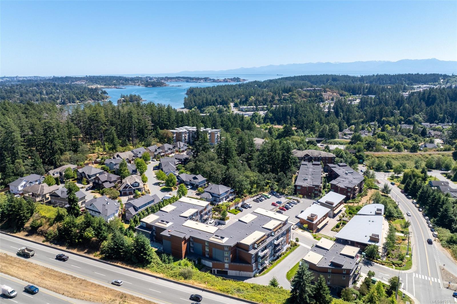 110 Presley Pl # 312, View Royal Unit: 312