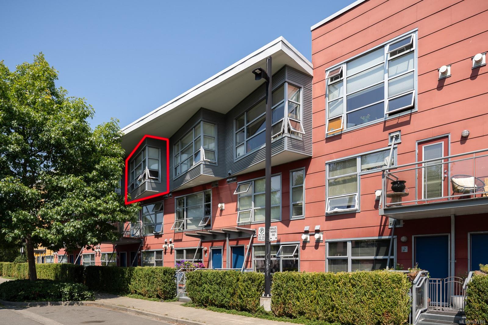 90 Regatta Landing # 417